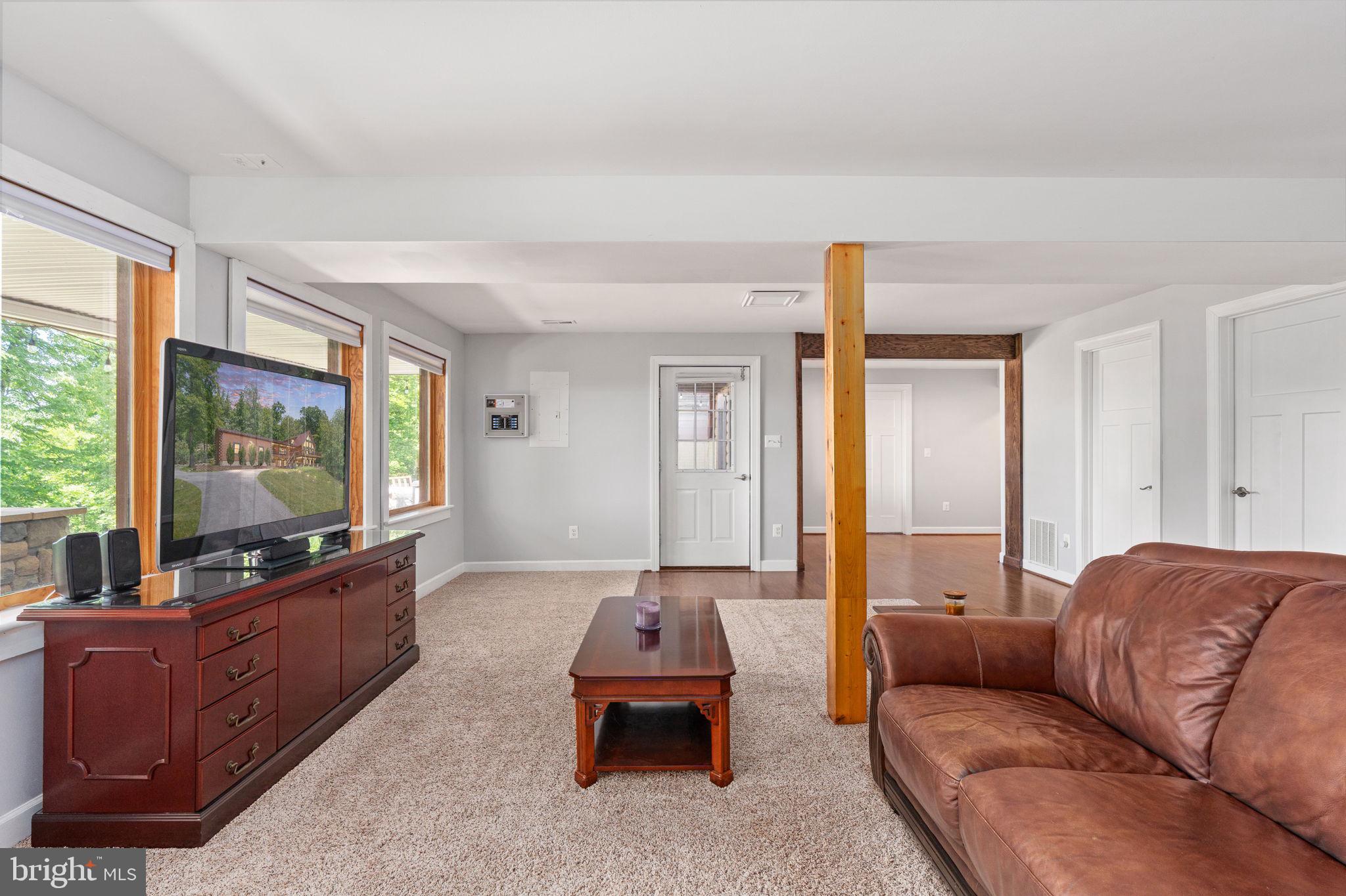 HIGH KNOB - Residential