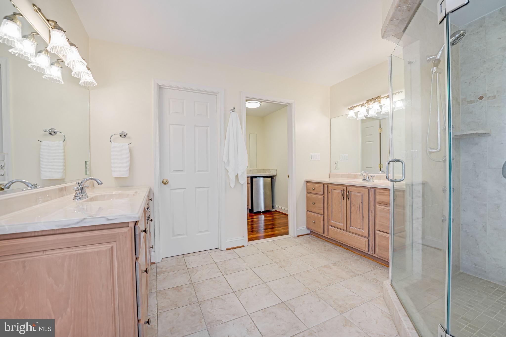 HUNTERS WOODS - Residential