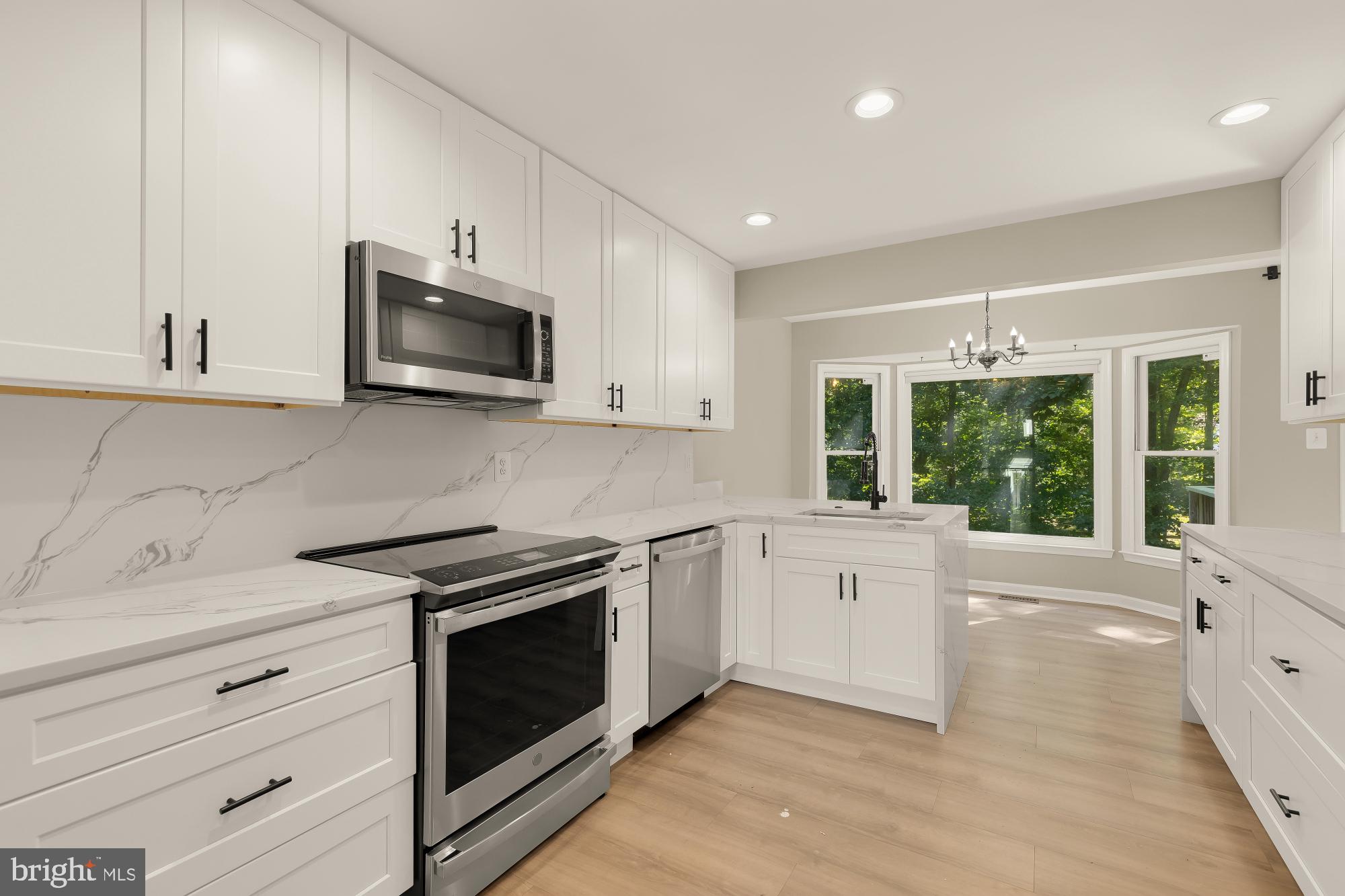 LAKE RIDGE - Residential