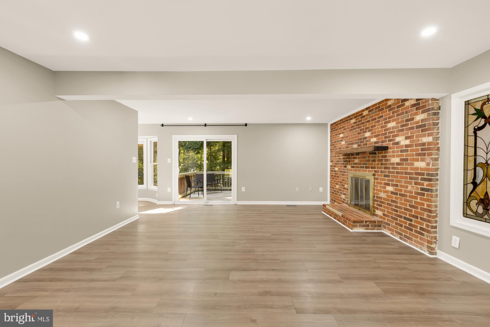 LAKE RIDGE - Residential