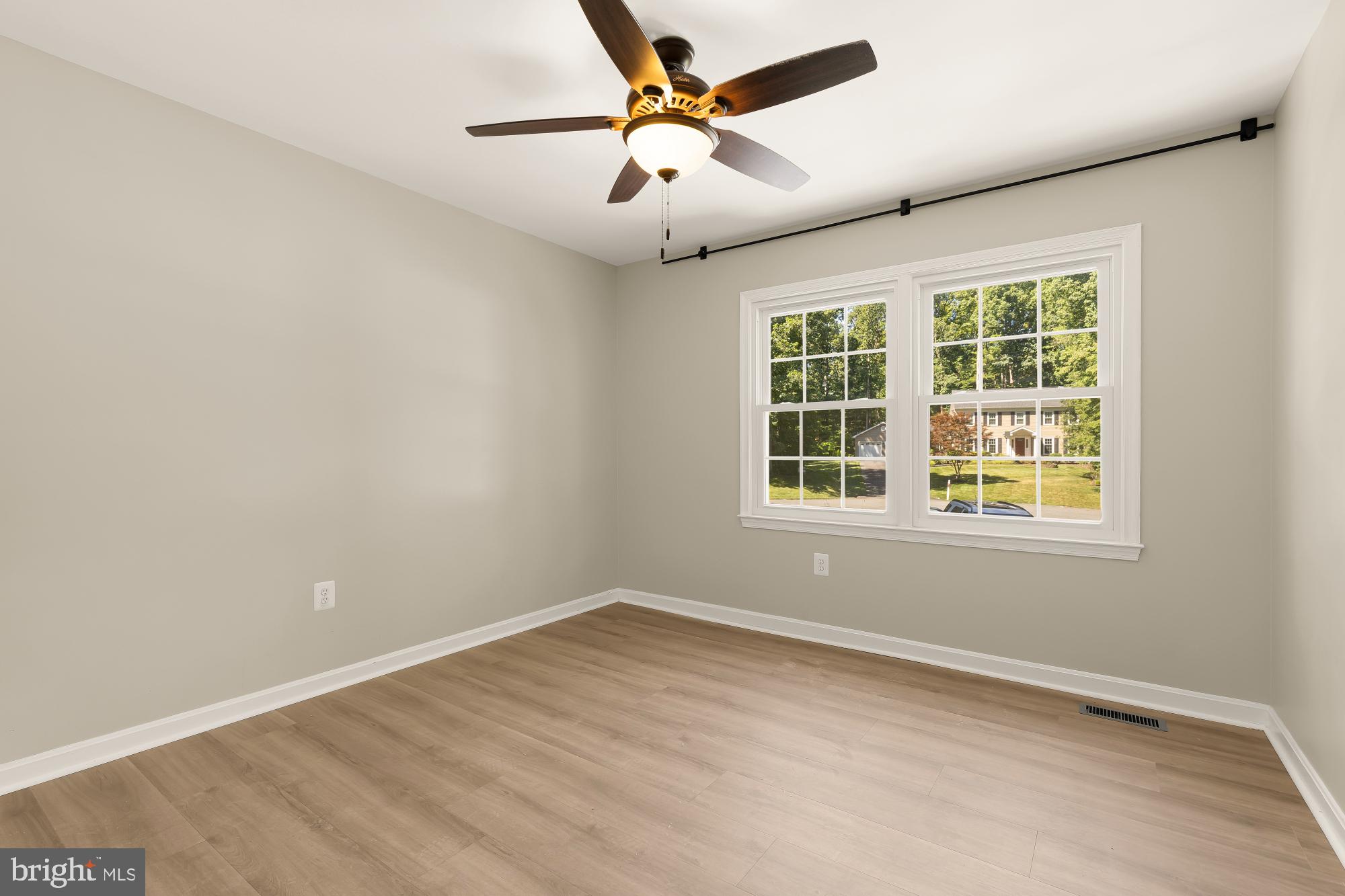 LAKE RIDGE - Residential