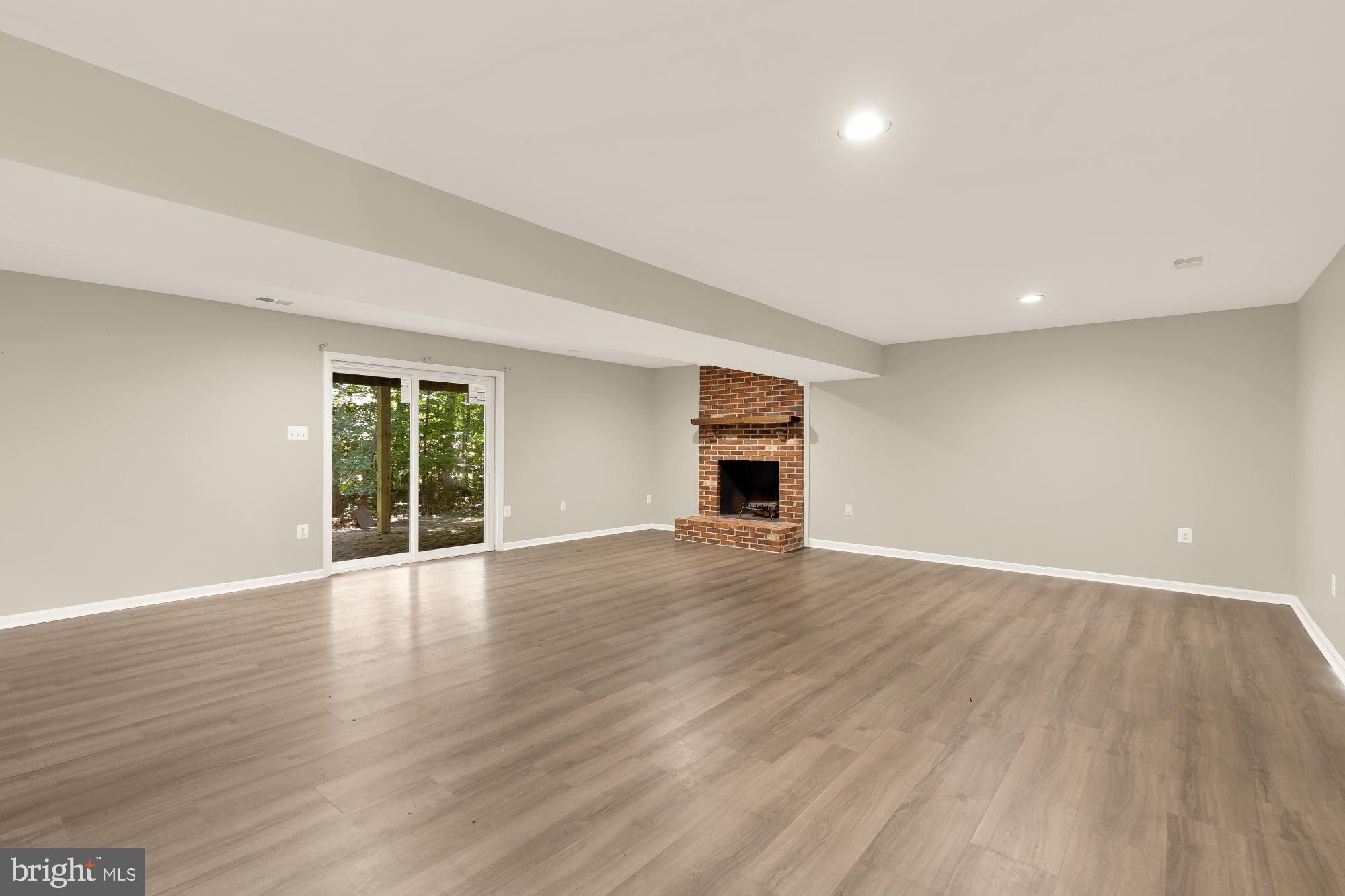 LAKE RIDGE - Residential