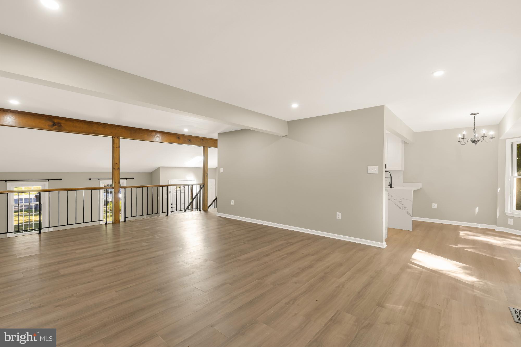 LAKE RIDGE - Residential