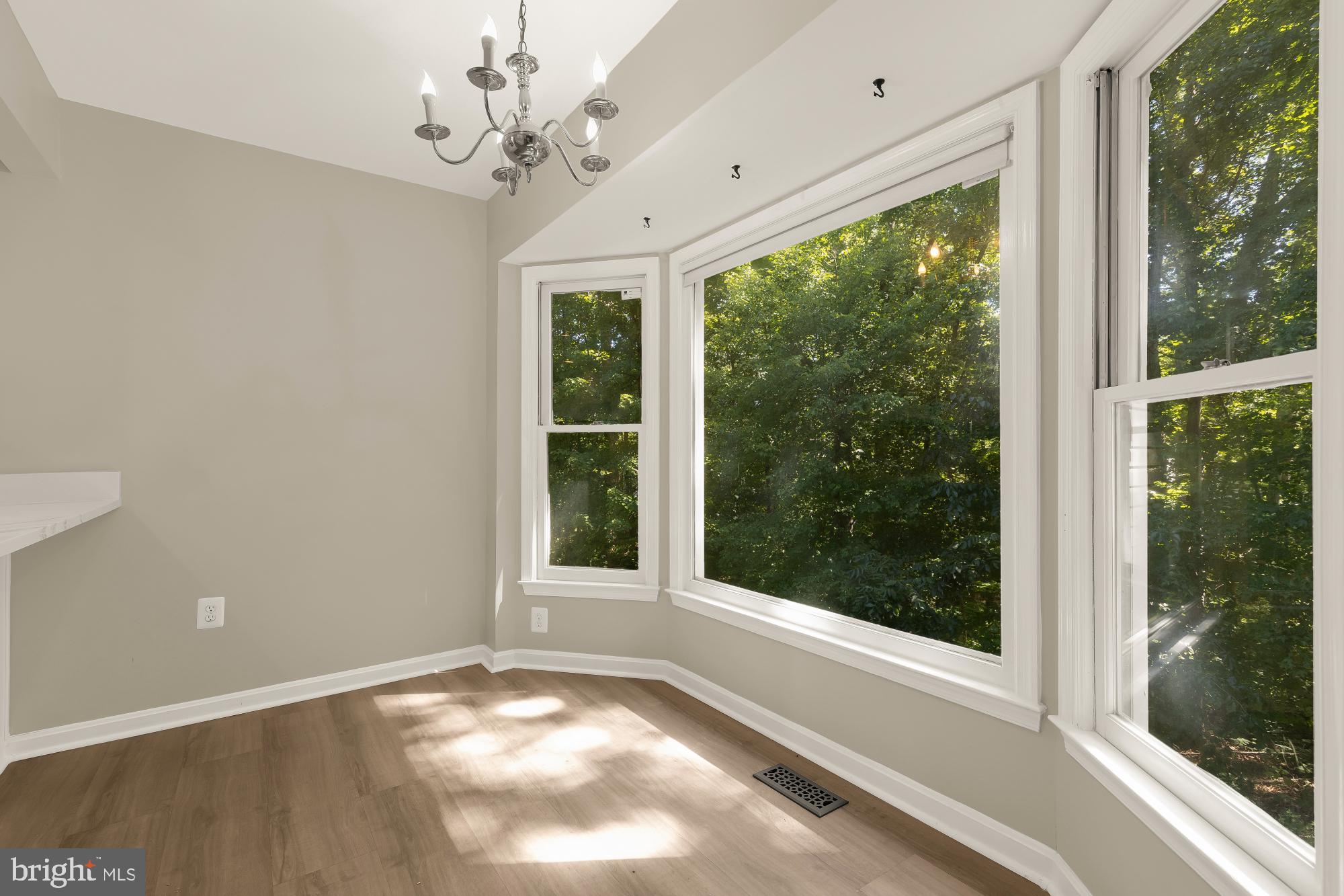 LAKE RIDGE - Residential