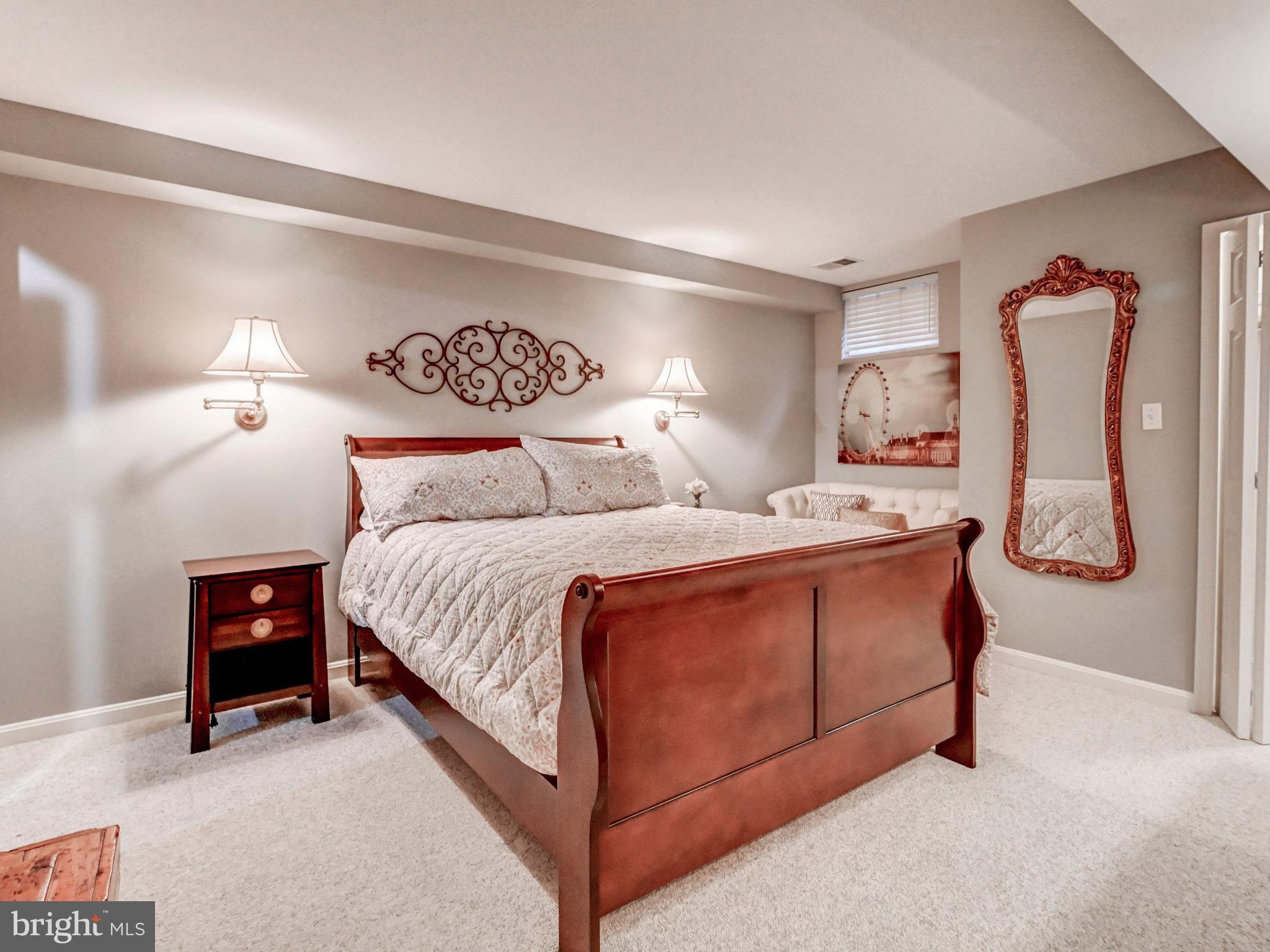 PEBBLE CREEK - Residential