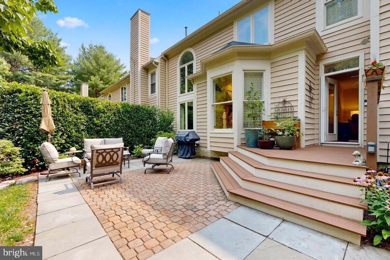 PEBBLE CREEK - Residential