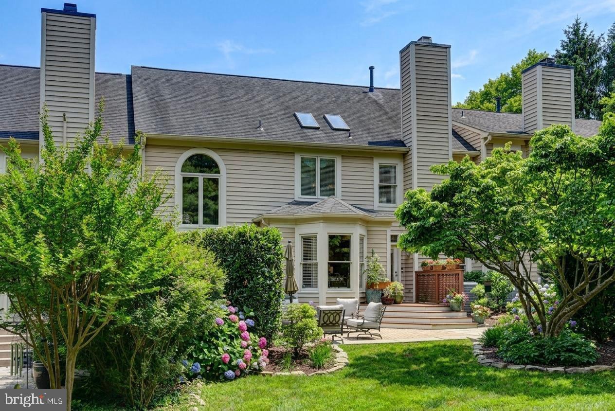 PEBBLE CREEK - Residential