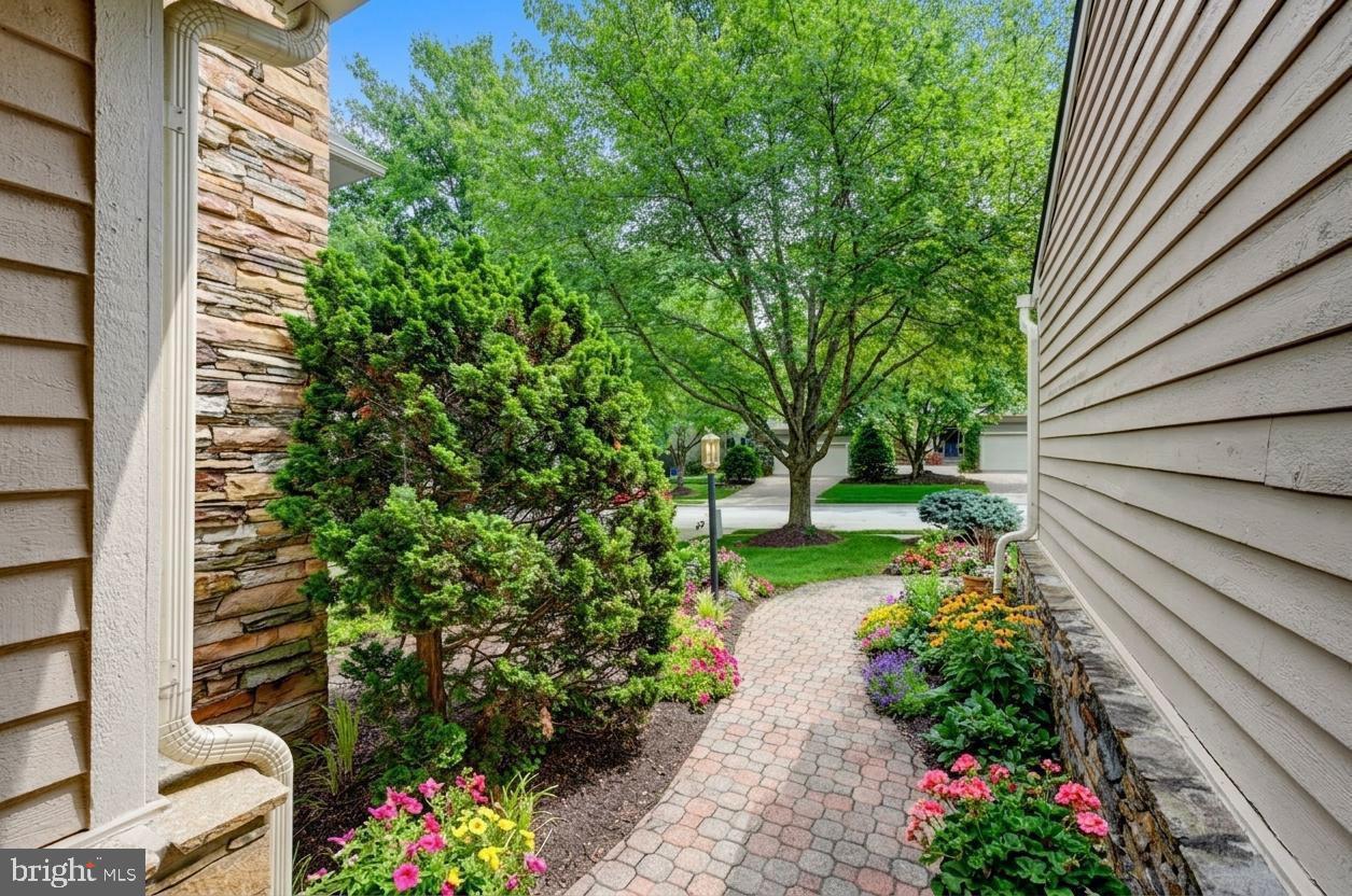 PEBBLE CREEK - Residential