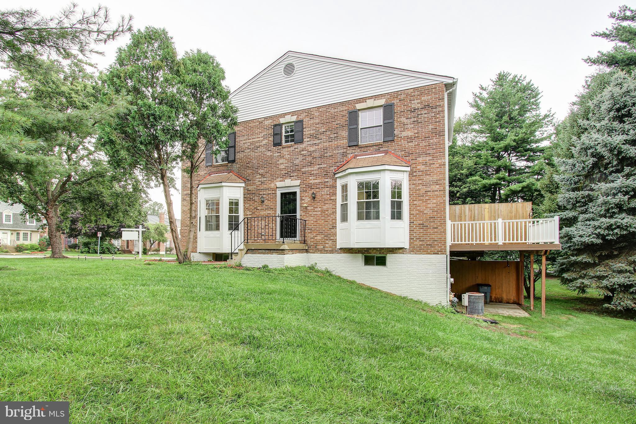 DERWOOD STATION - Residential
