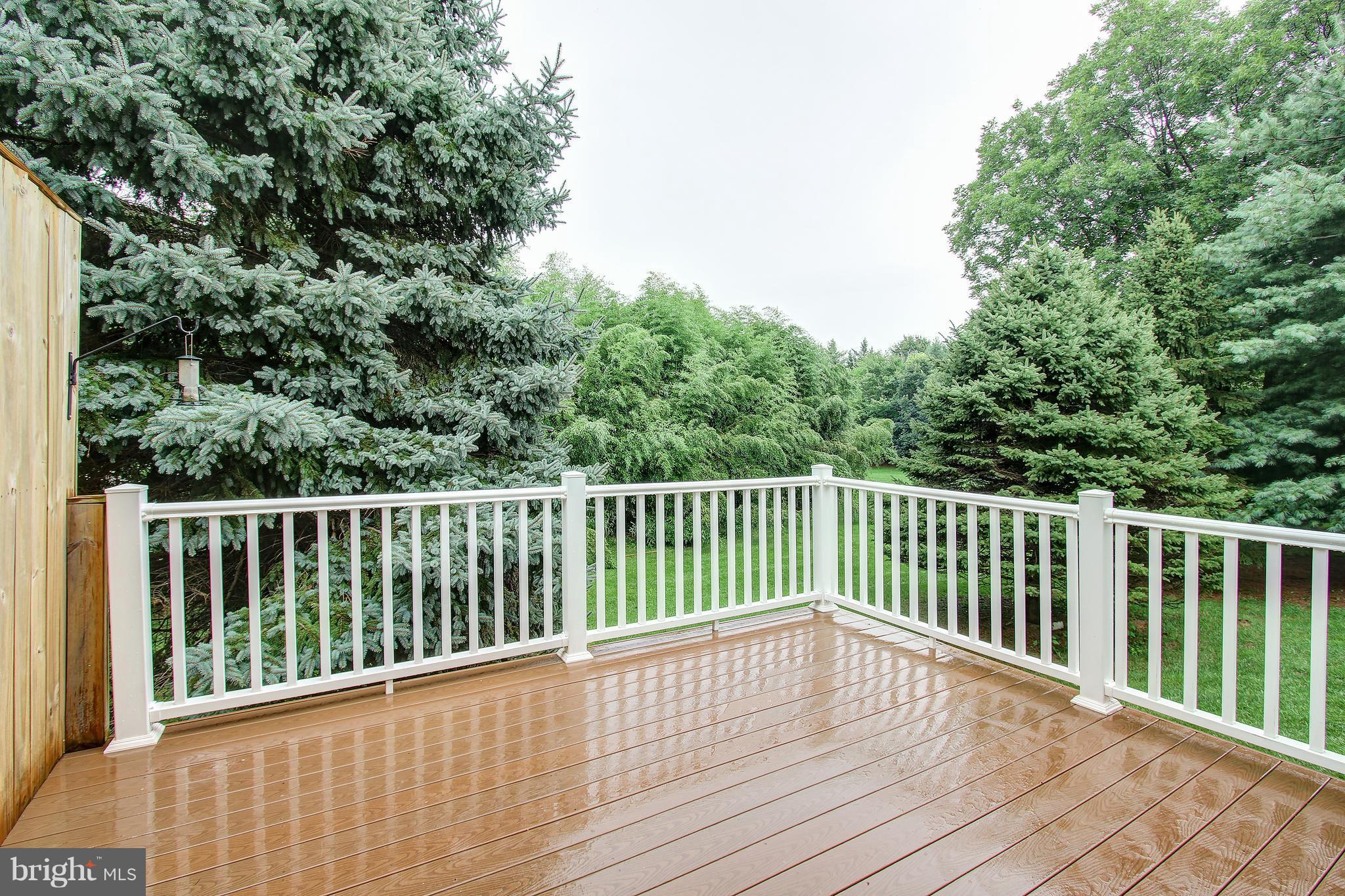 DERWOOD STATION - Residential