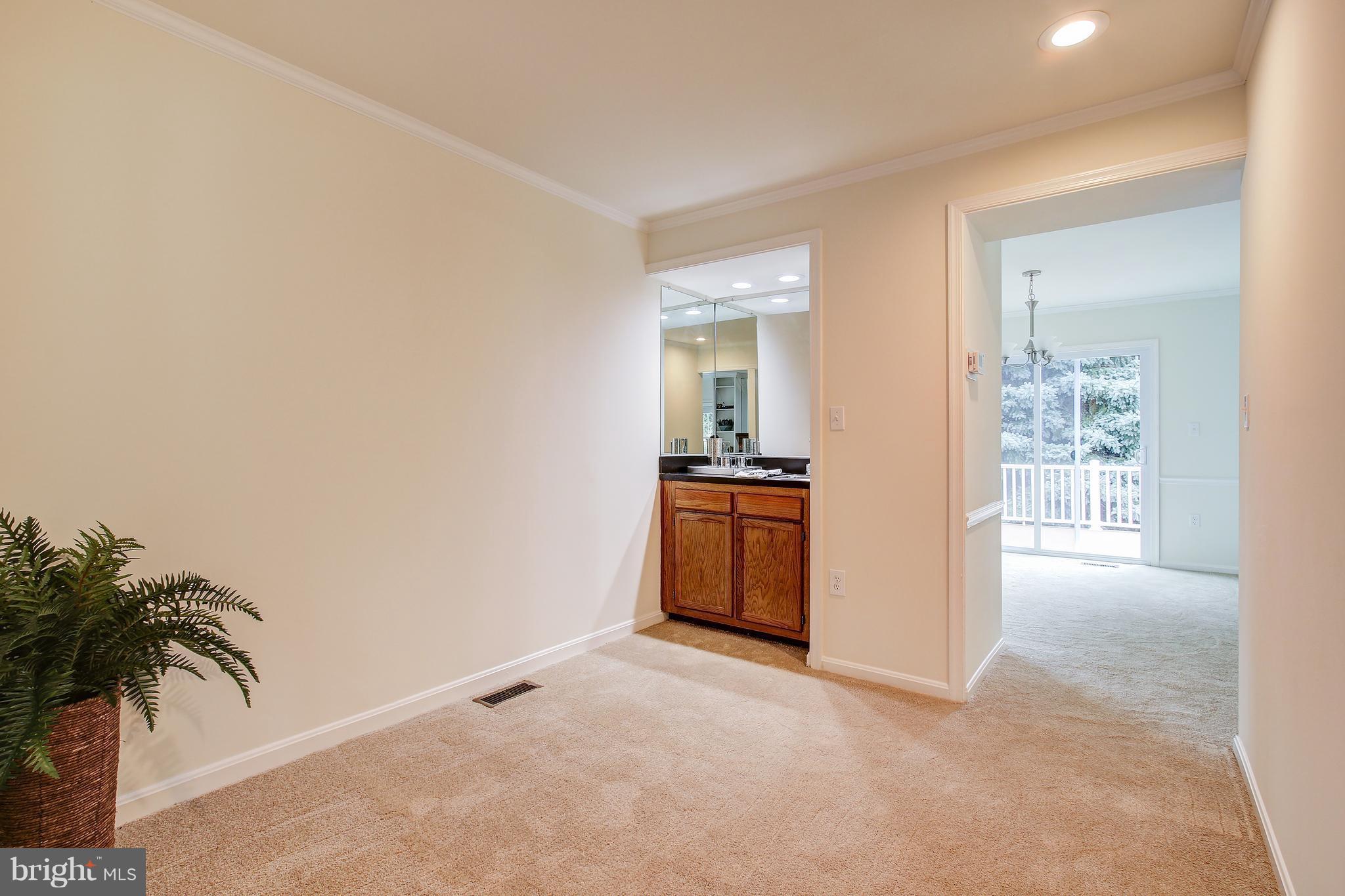 DERWOOD STATION - Residential
