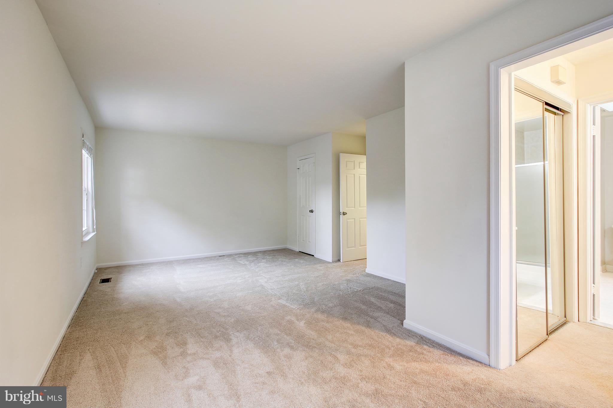 DERWOOD STATION - Residential