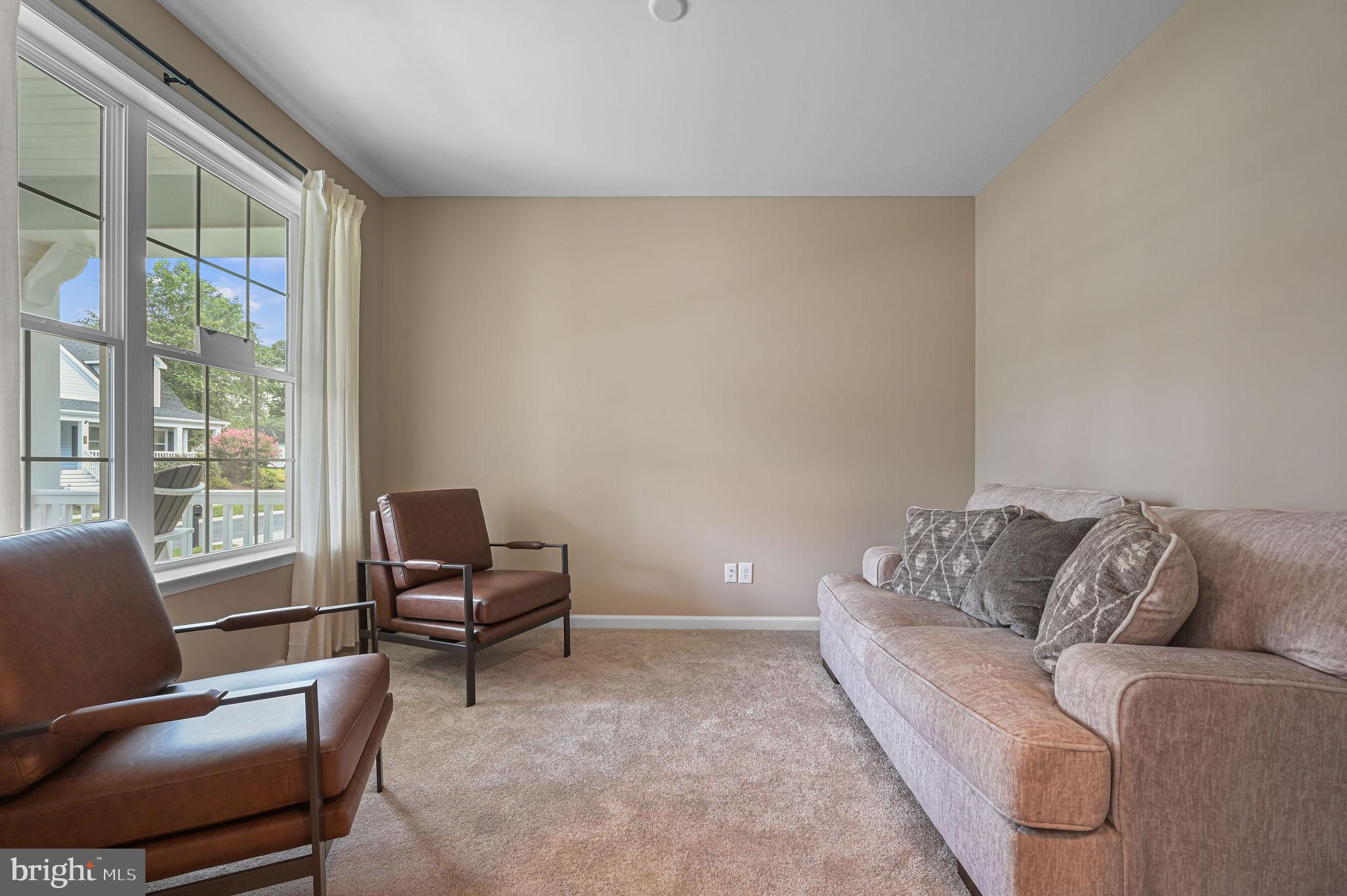 POTNETS LAKESIDE - Residential