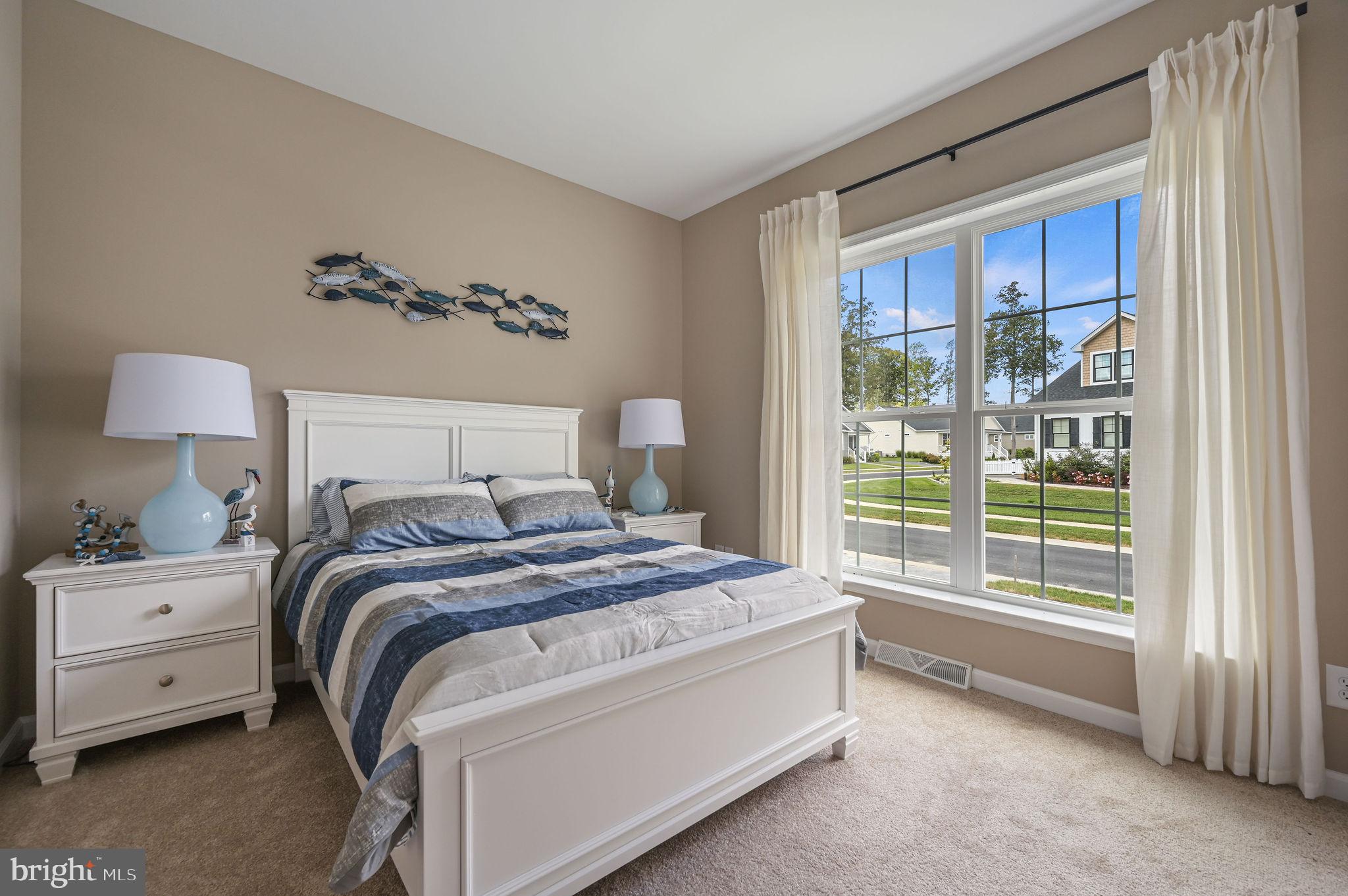 POTNETS LAKESIDE - Residential