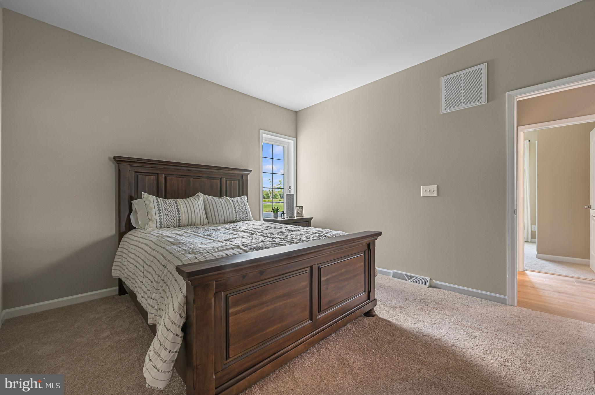 POTNETS LAKESIDE - Residential