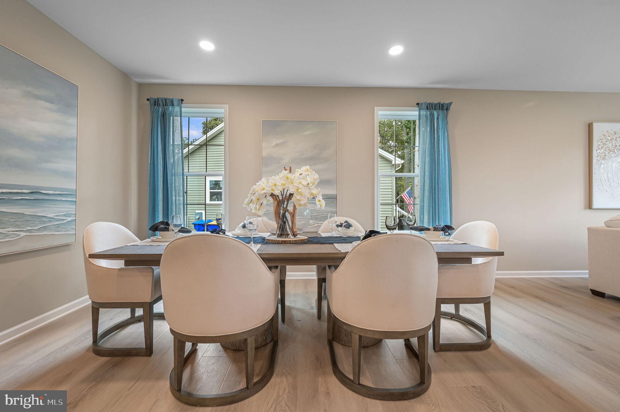 POTNETS LAKESIDE - Residential