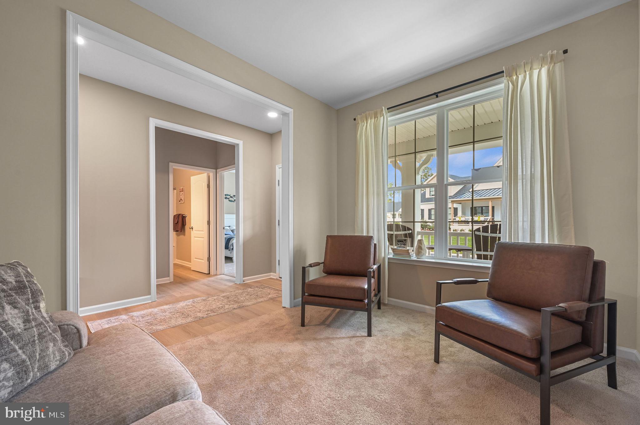 POTNETS LAKESIDE - Residential