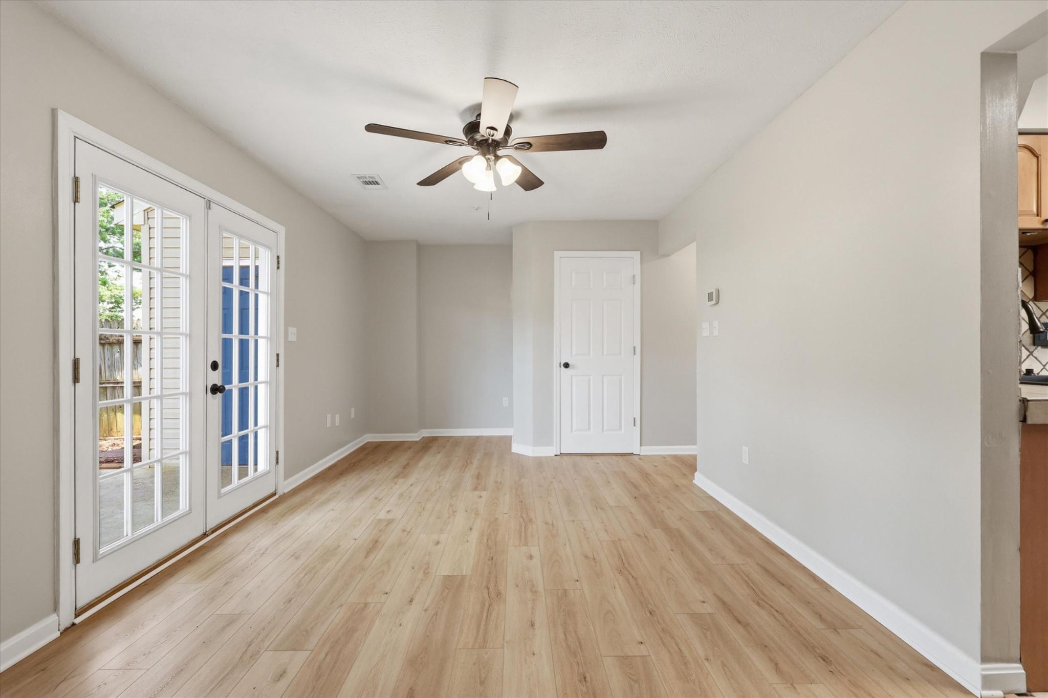 ROBINS GLENN - Residential