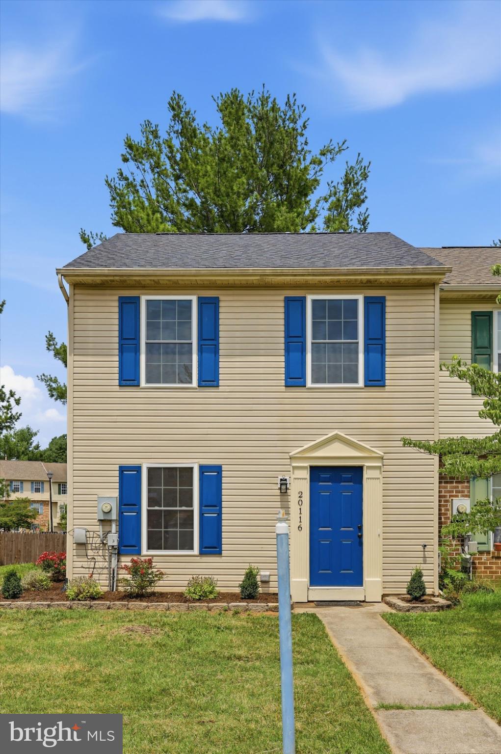 ROBINS GLENN - Residential