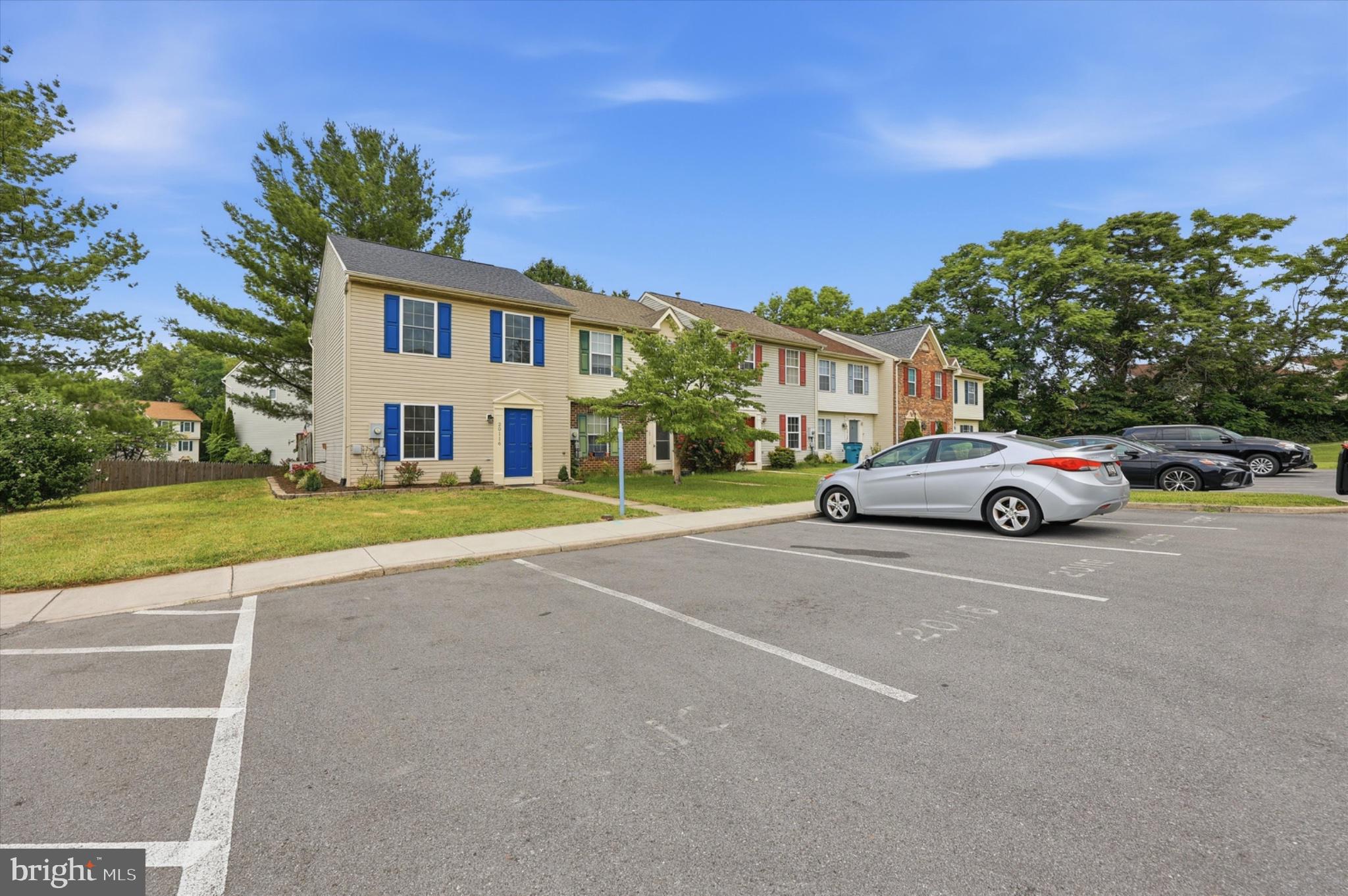 ROBINS GLENN - Residential