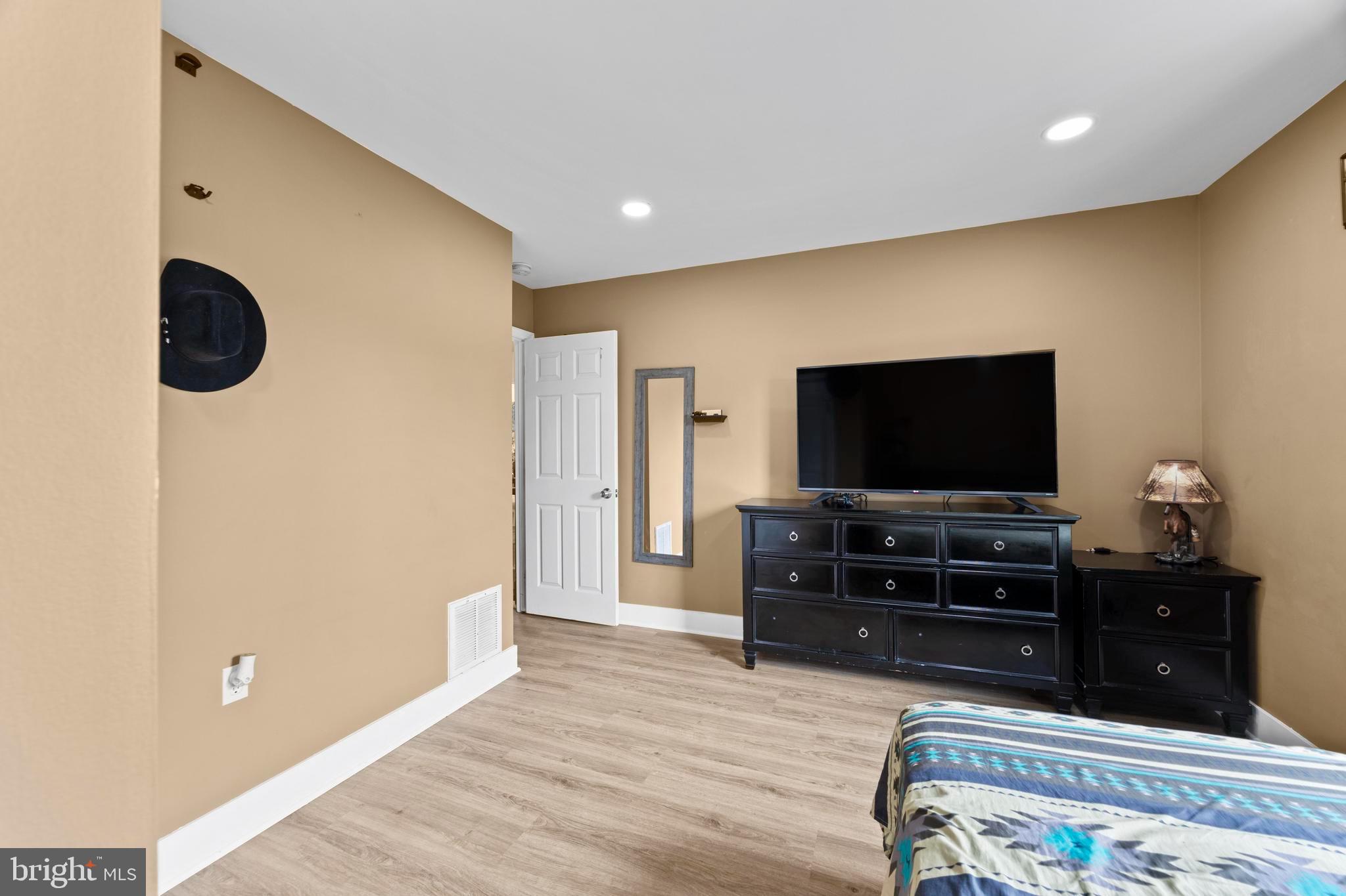BRIGHTWOOD ACRES - Residential