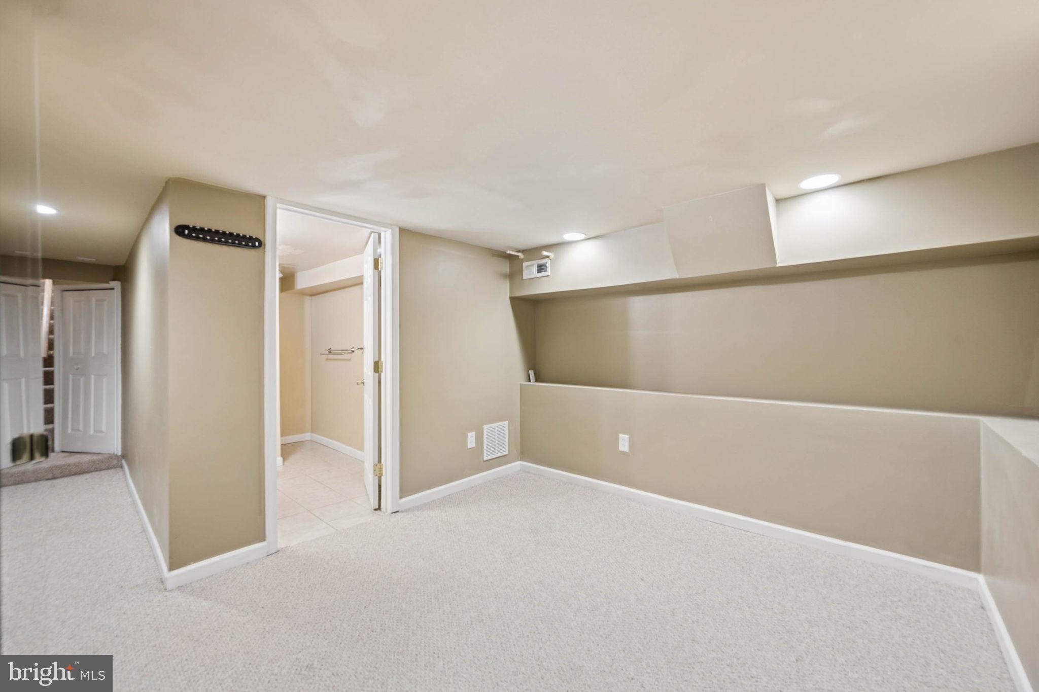 BUTCHERS HILL - Residential