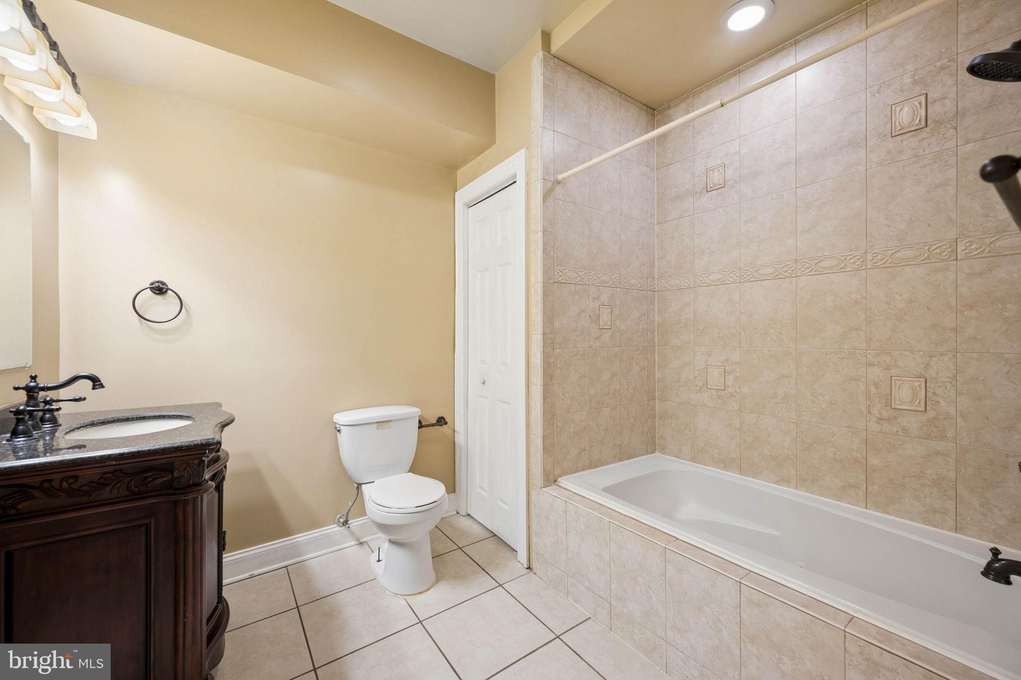 BUTCHERS HILL - Residential
