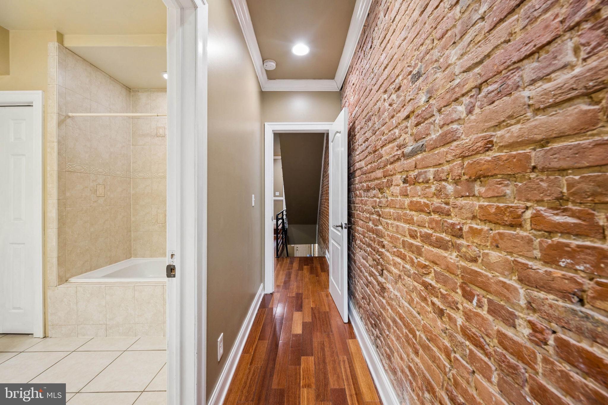 BUTCHERS HILL - Residential