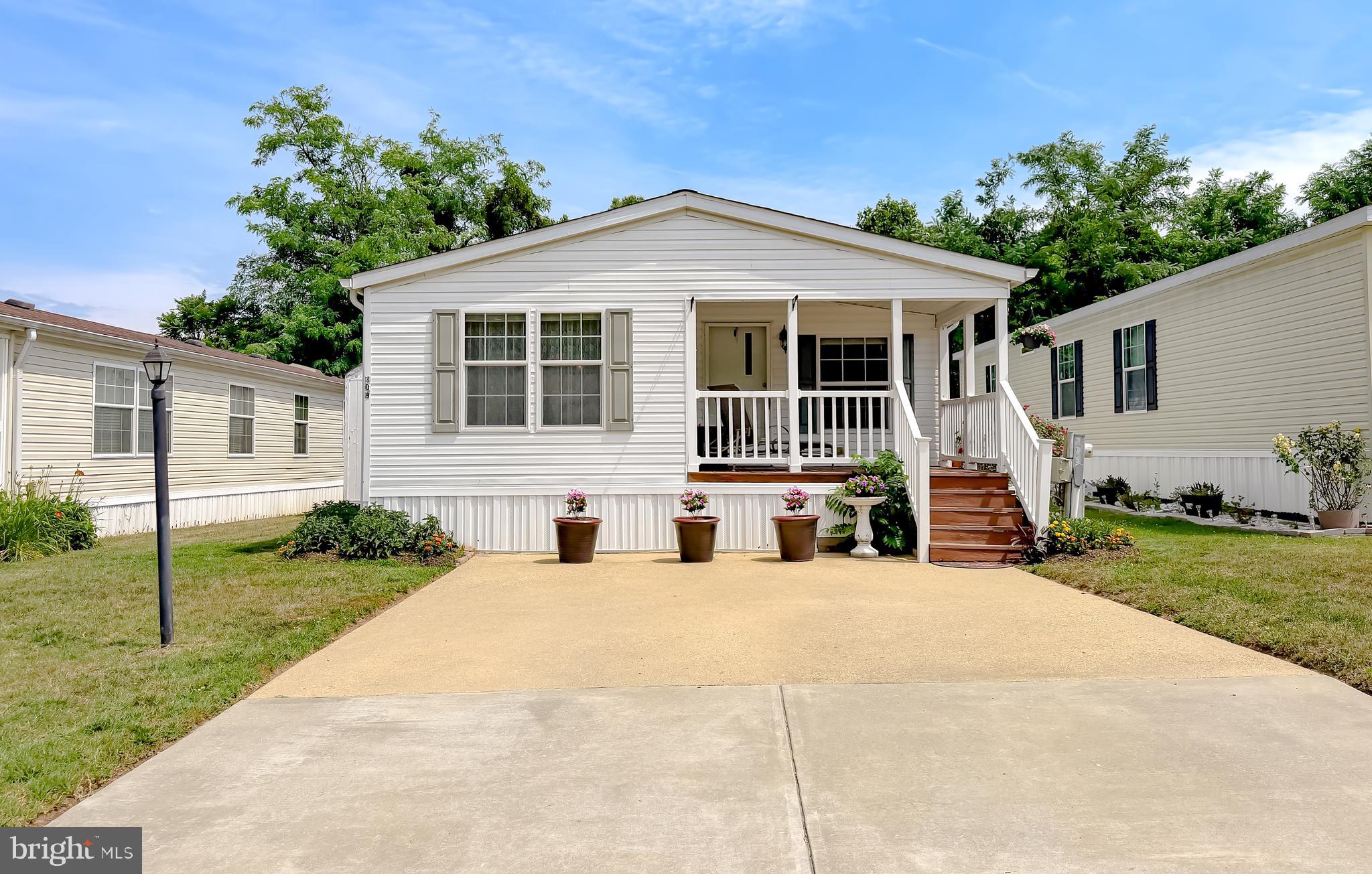 BOONES ESTATES - Residential