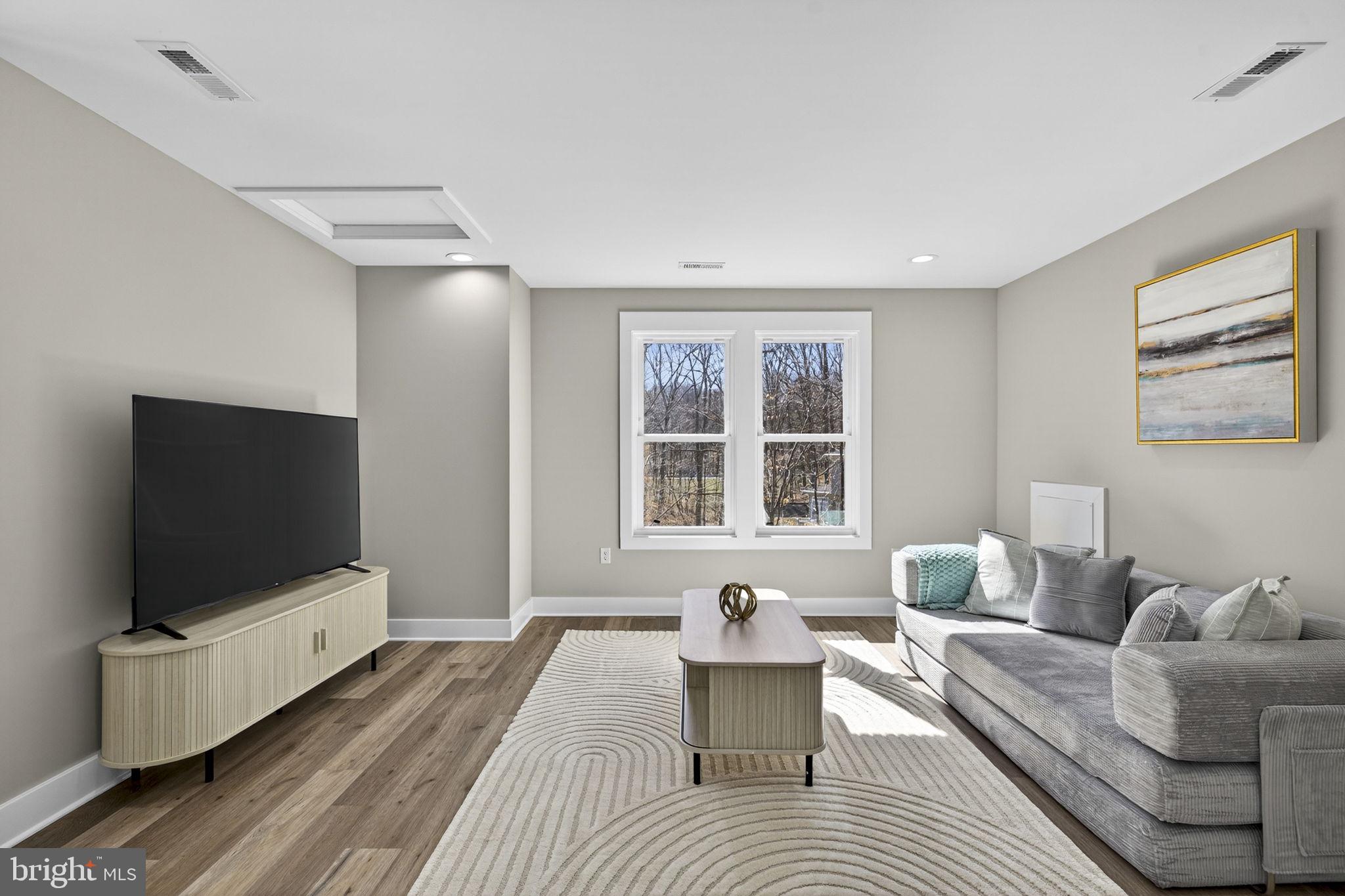 MILL RUN - Residential