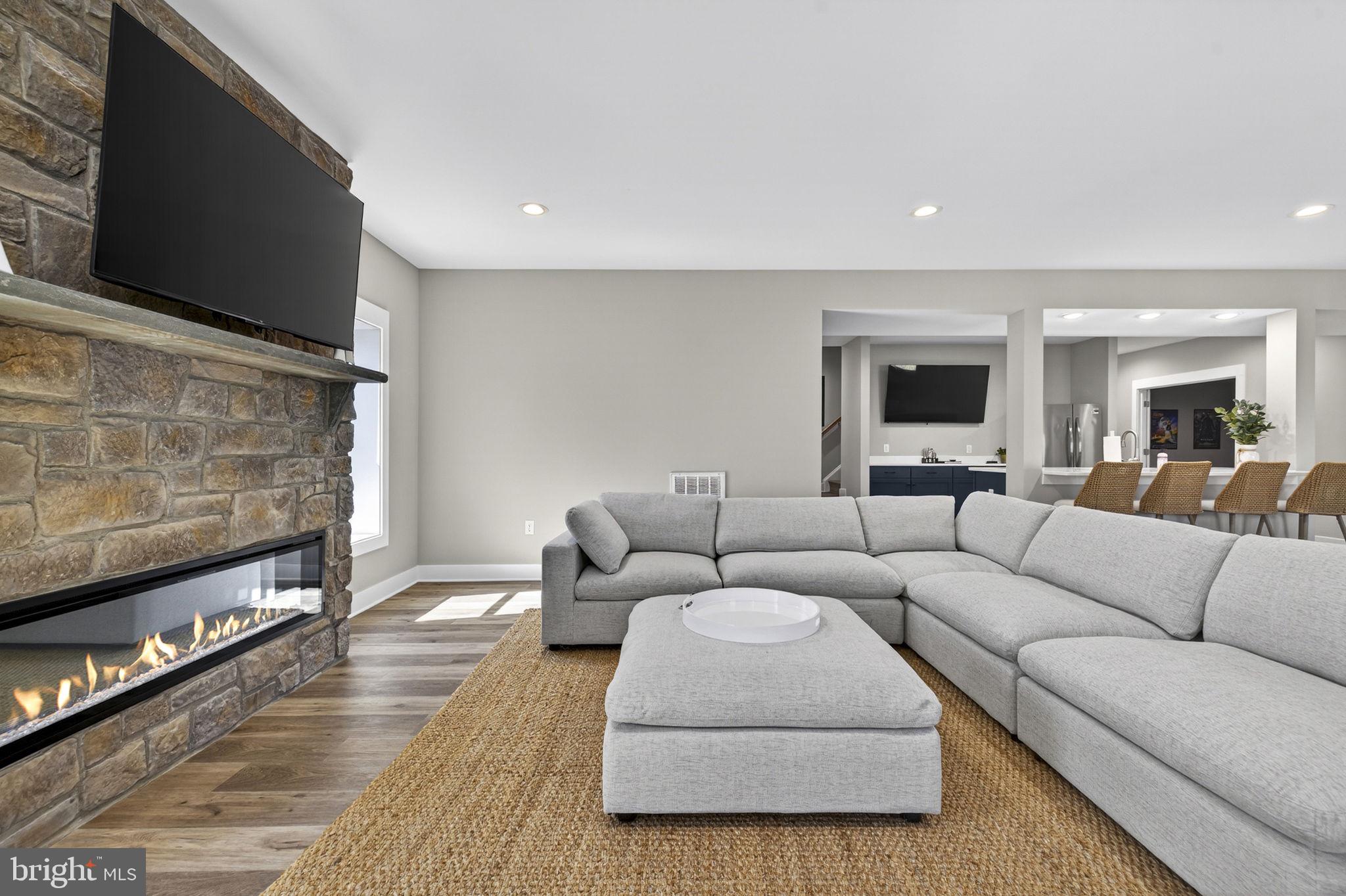 MILL RUN - Residential