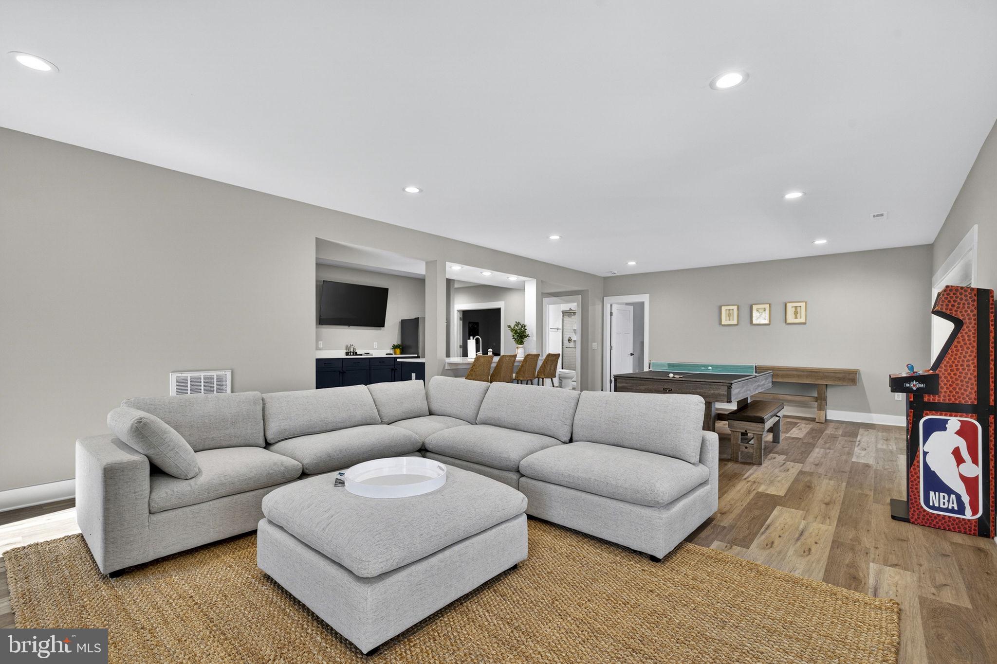 MILL RUN - Residential