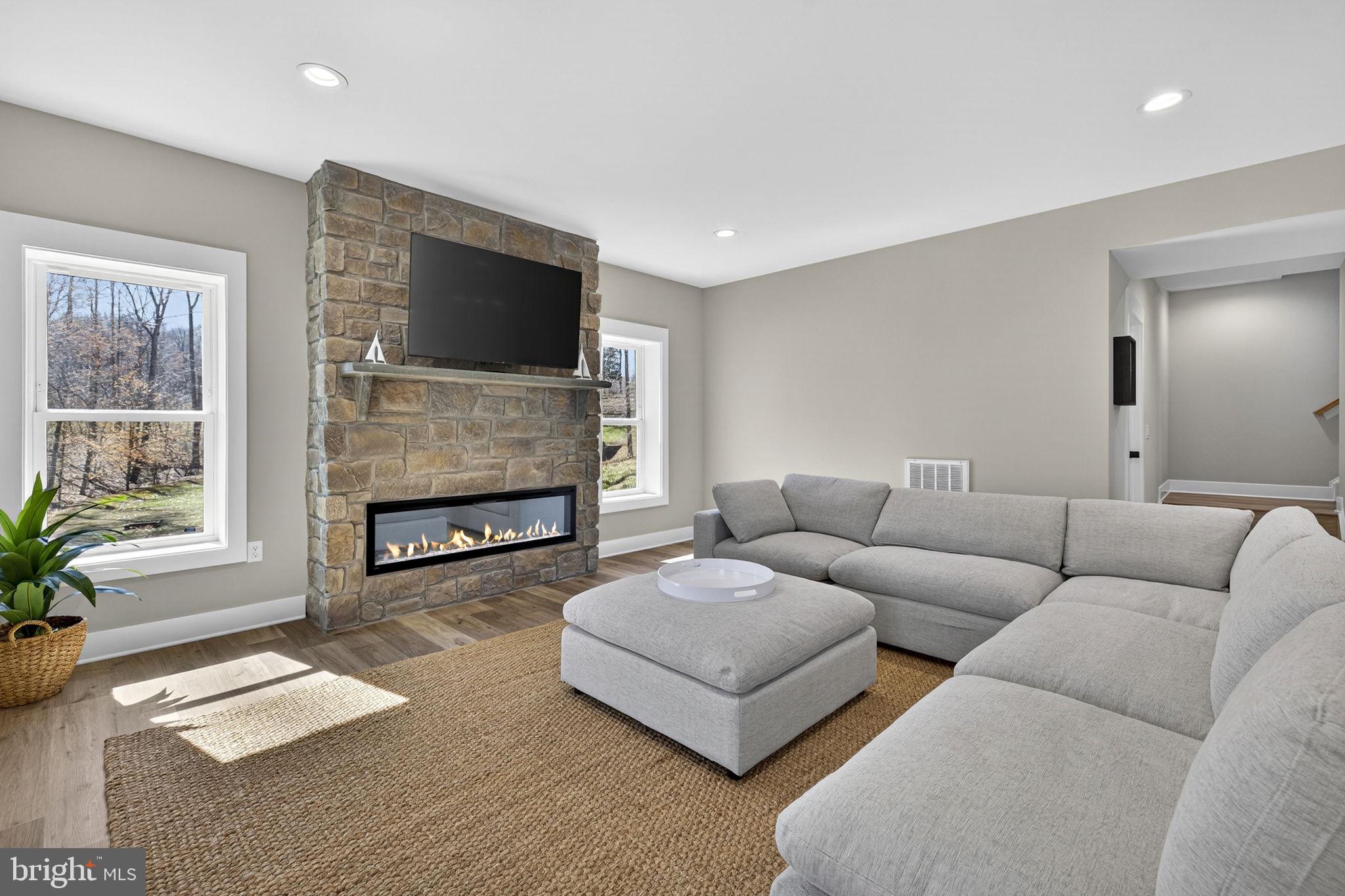 MILL RUN - Residential