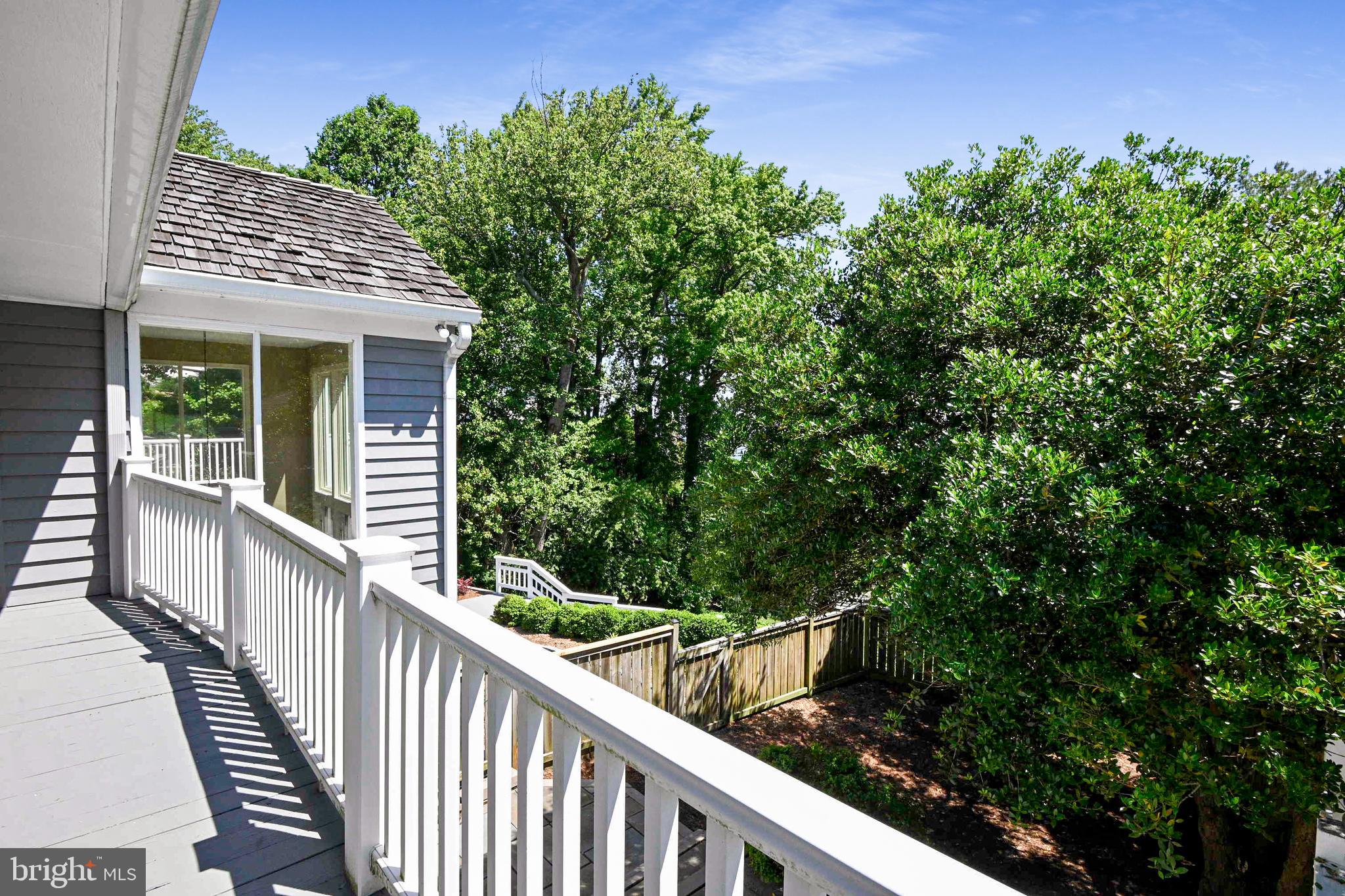 QUEEN ANNE HILL - Residential