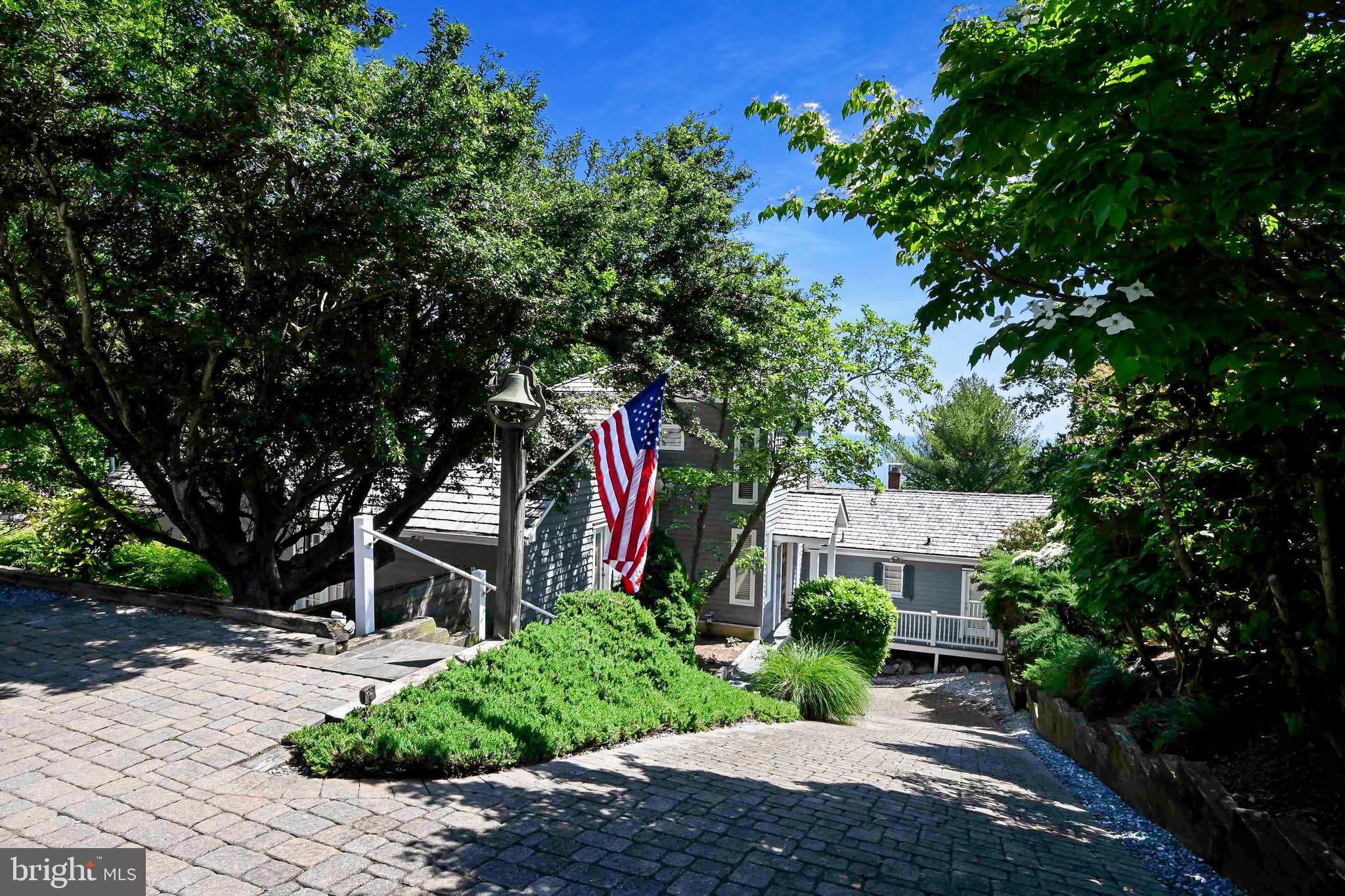 QUEEN ANNE HILL - Residential
