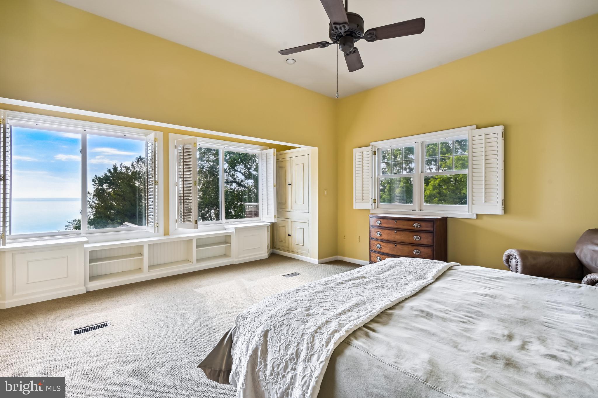QUEEN ANNE HILL - Residential