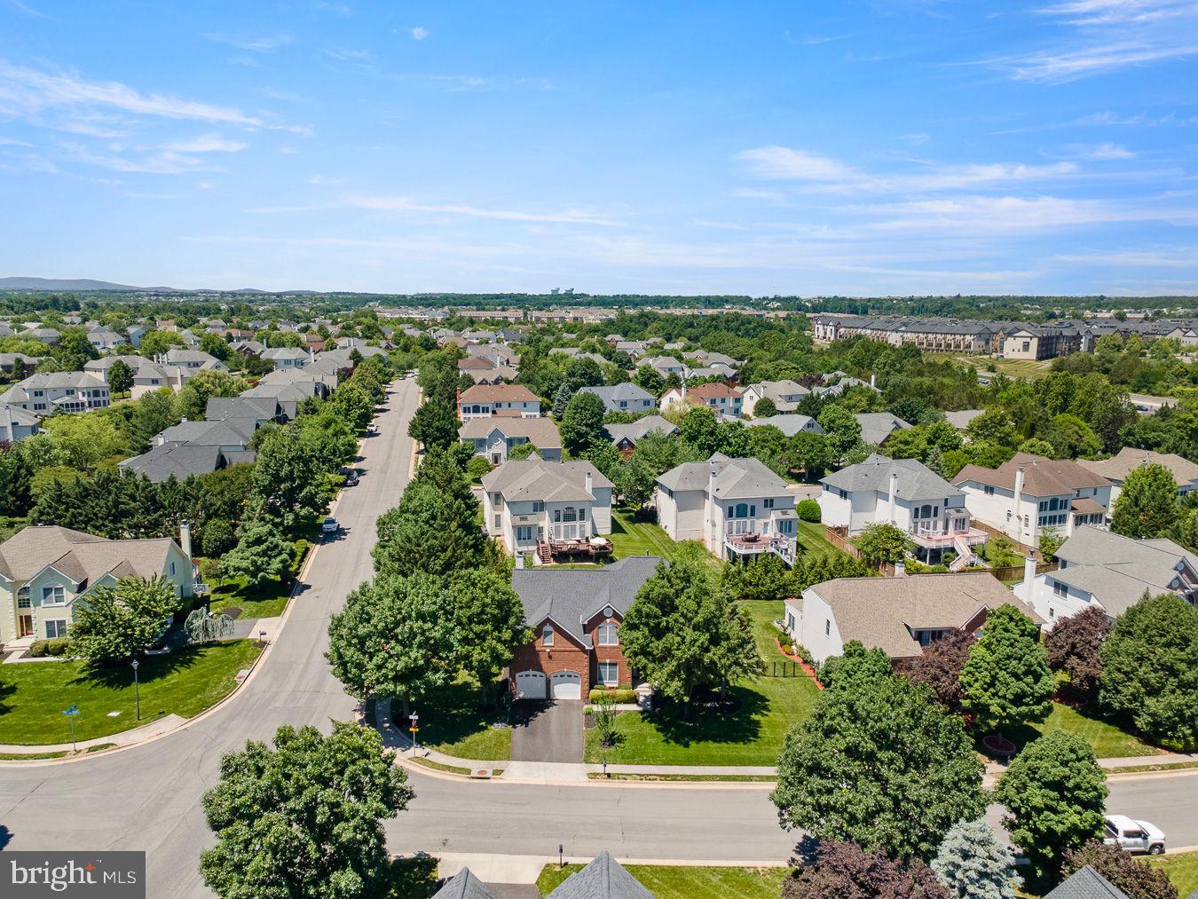 LOUDOUN VALLEY ESTATES - Residential