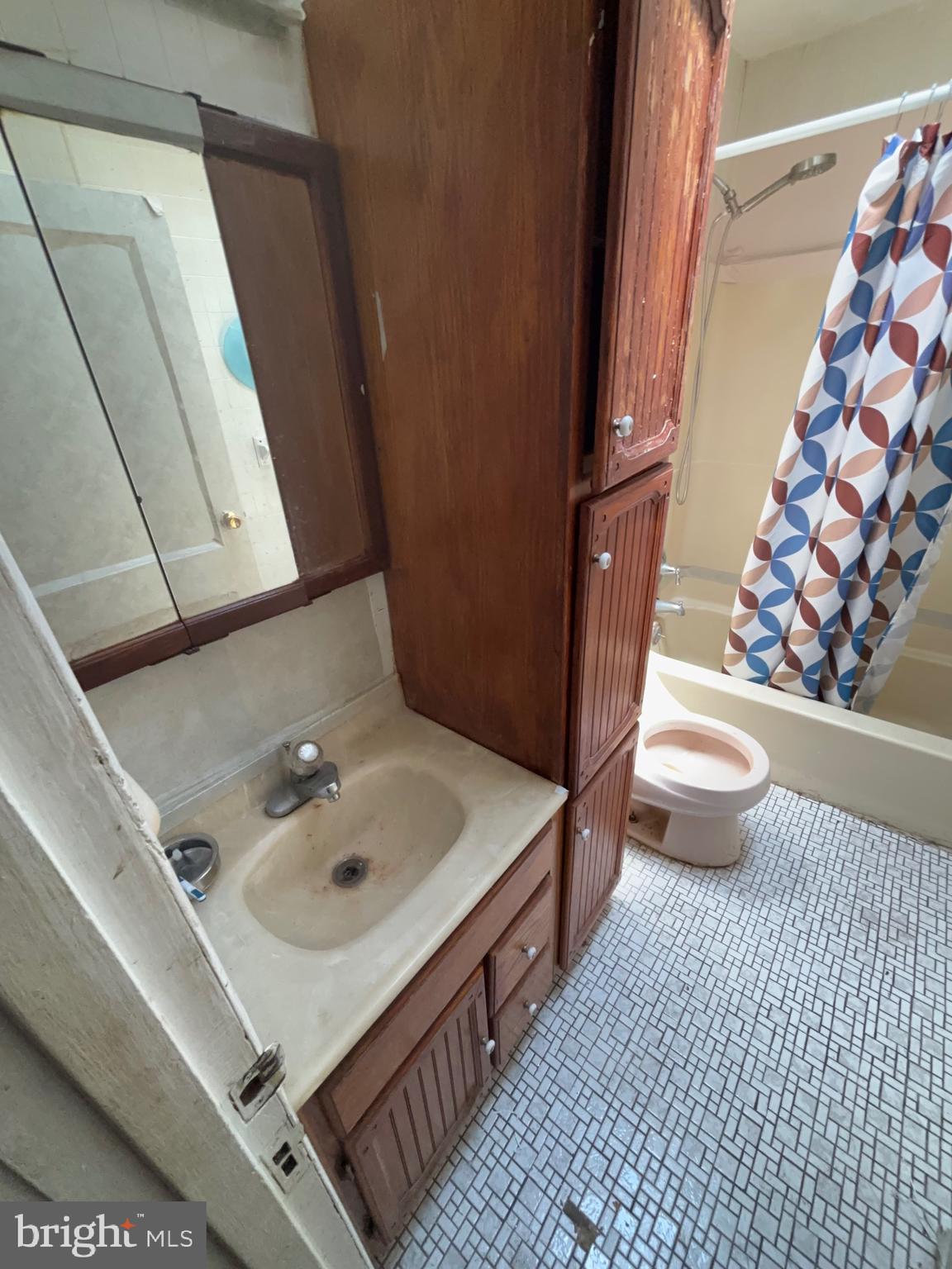 LAWNCREST - Residential