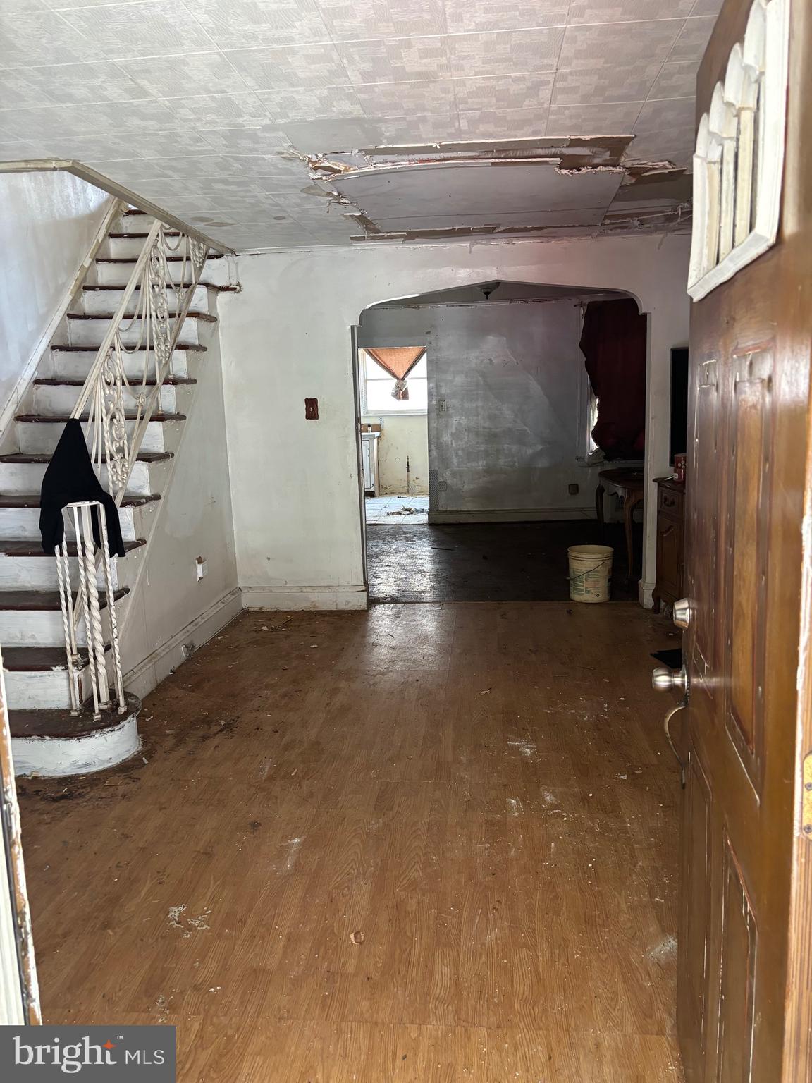 LAWNCREST - Residential