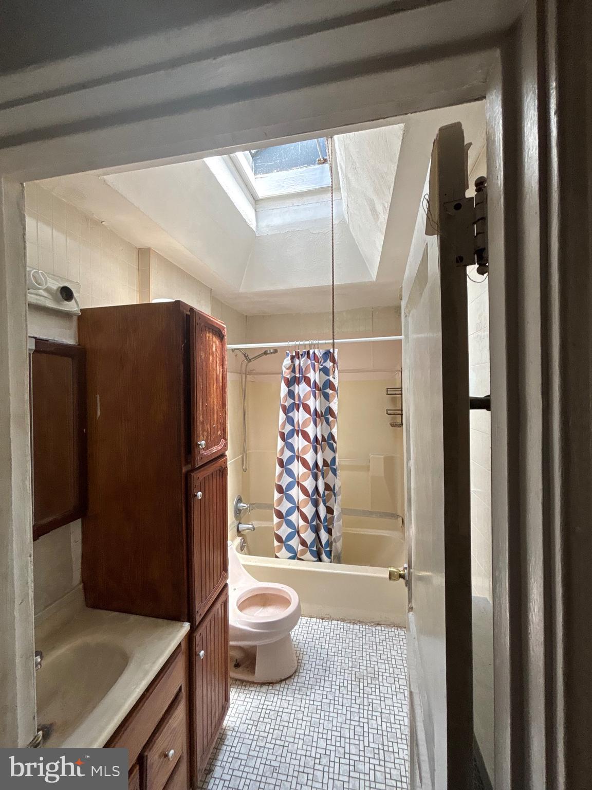 LAWNCREST - Residential