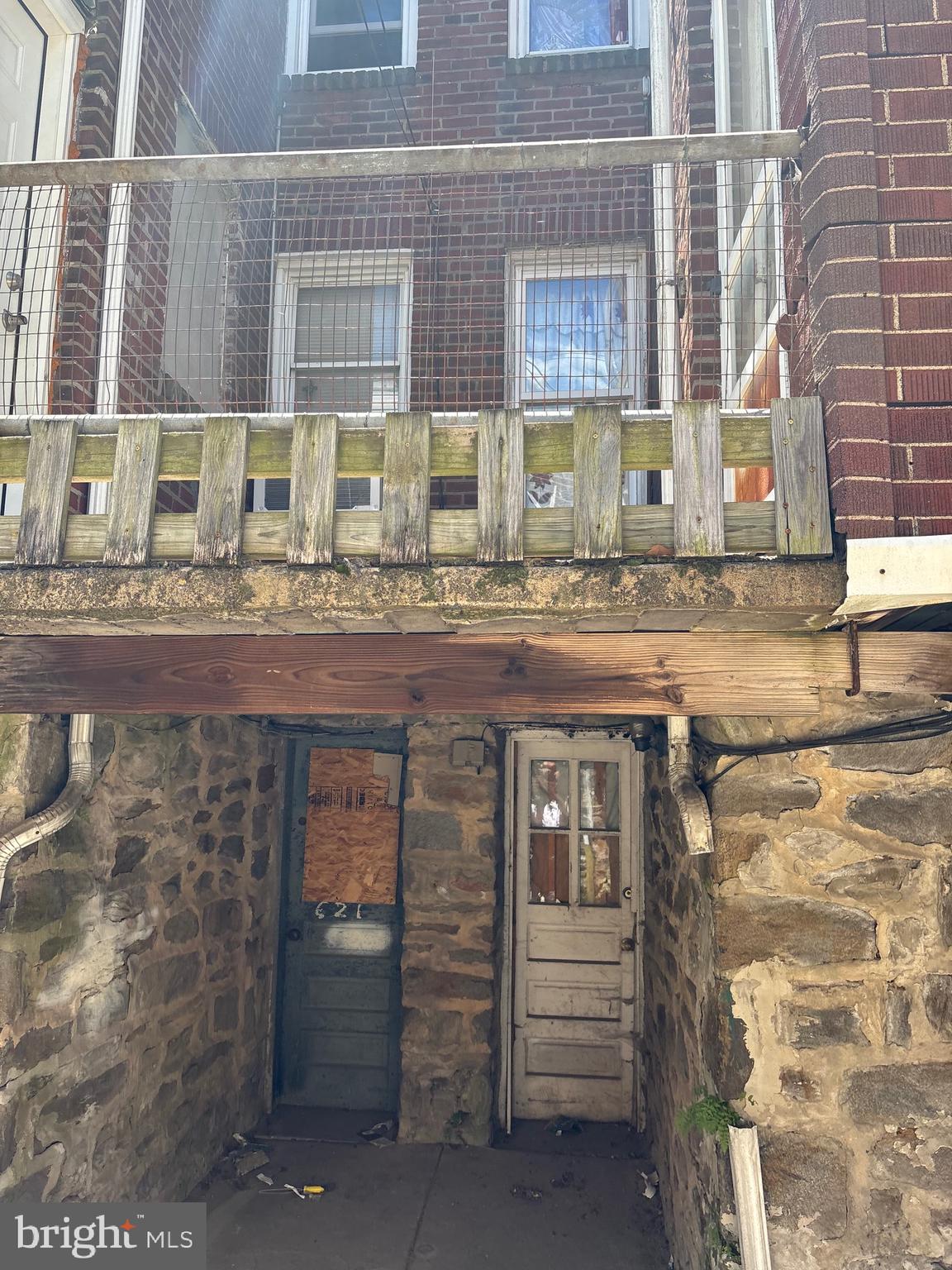 LAWNCREST - Residential