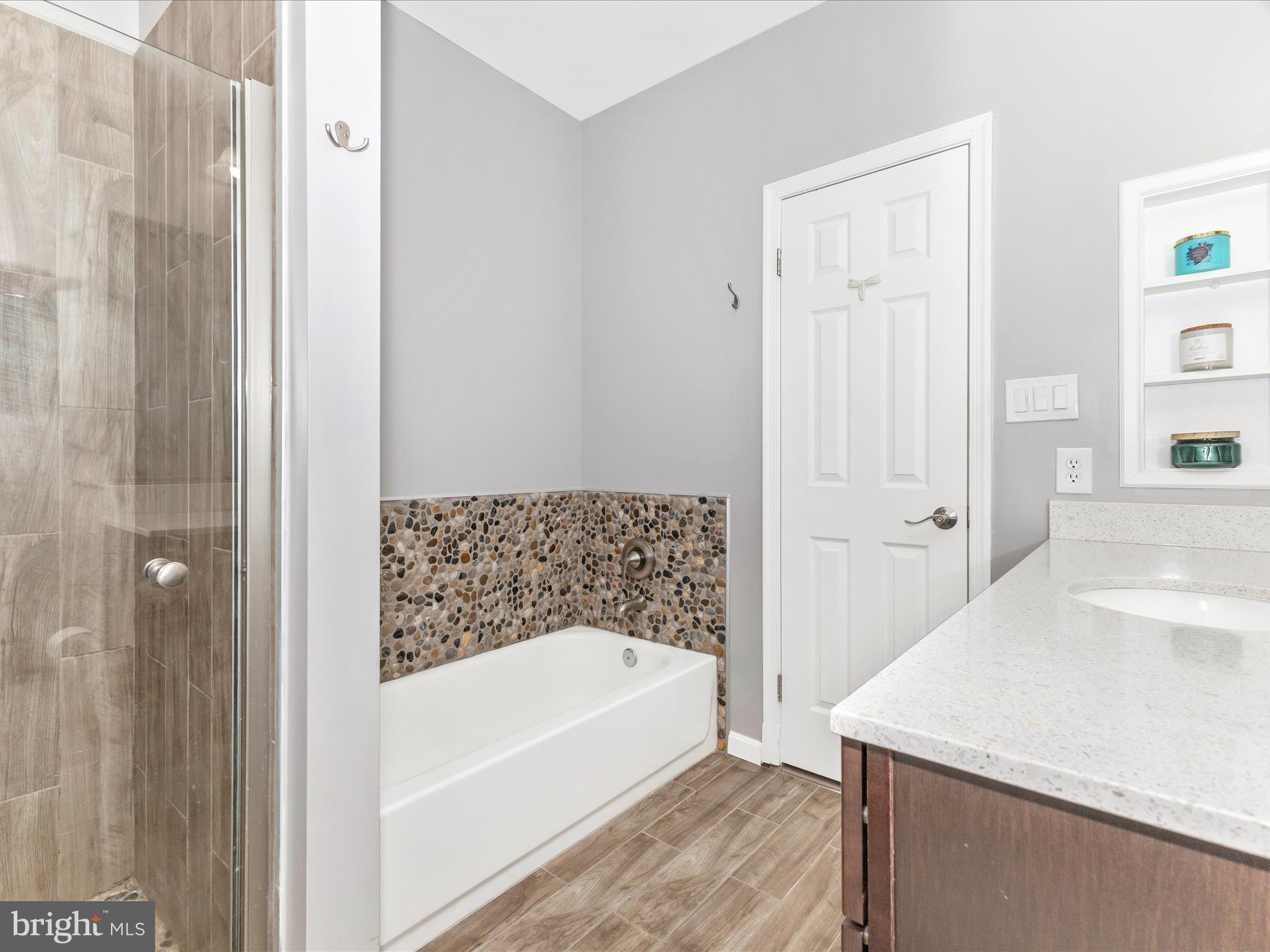 BENTLEY PLACE - Residential