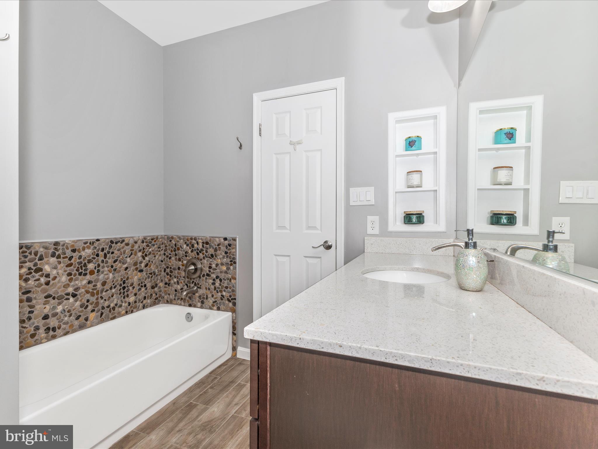 BENTLEY PLACE - Residential