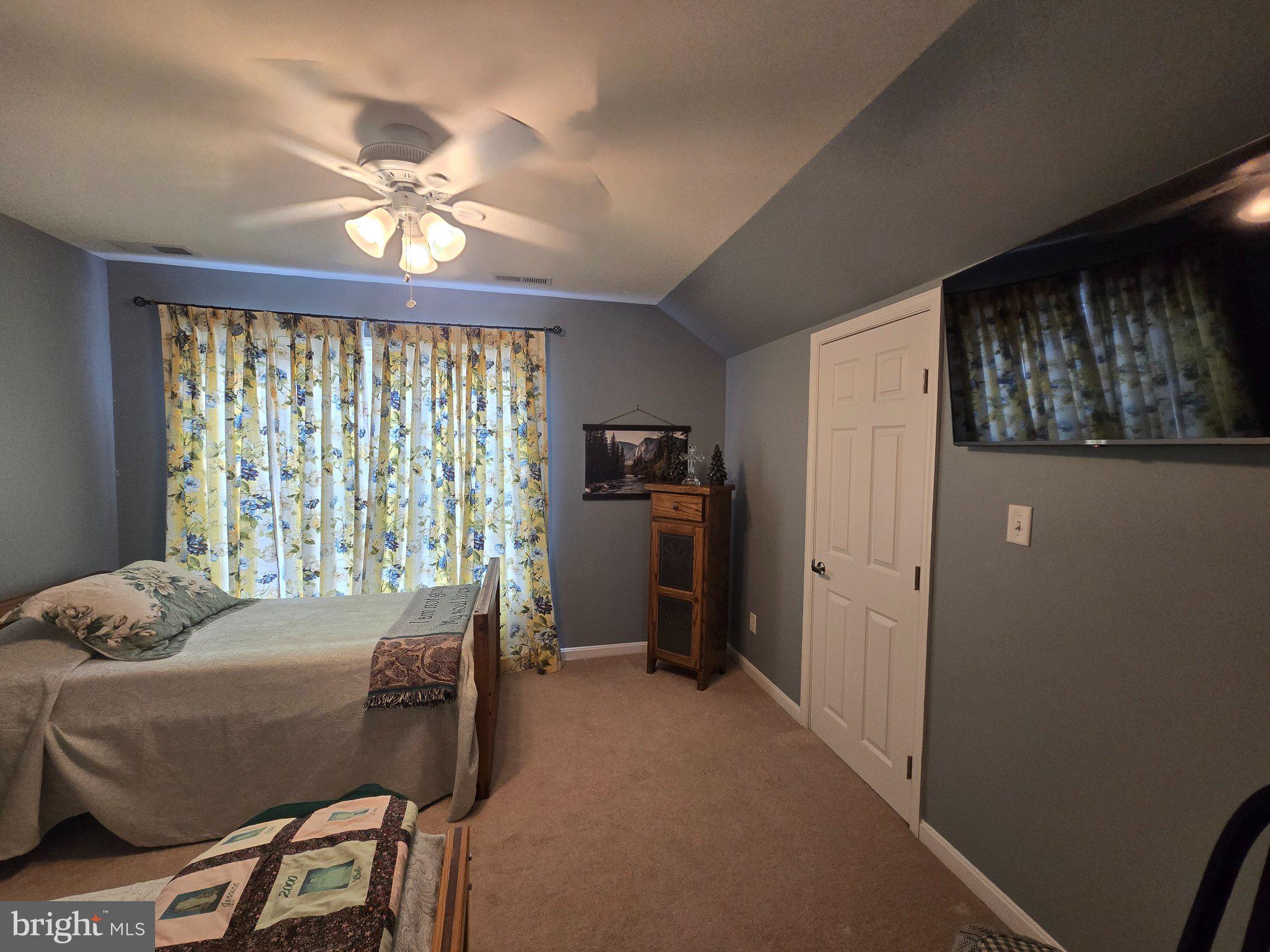 HEARTHSTONE MANOR - Residential