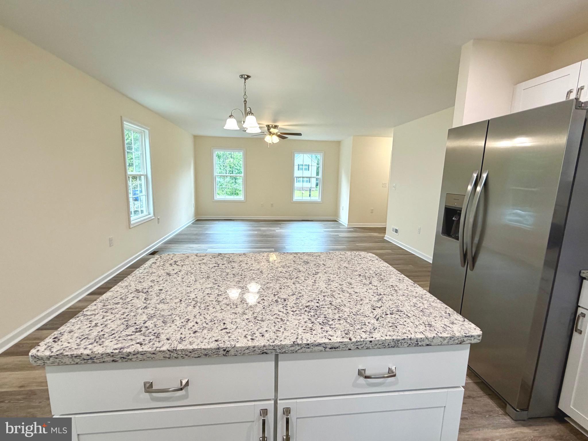 LAKE CAROLINE - Residential
