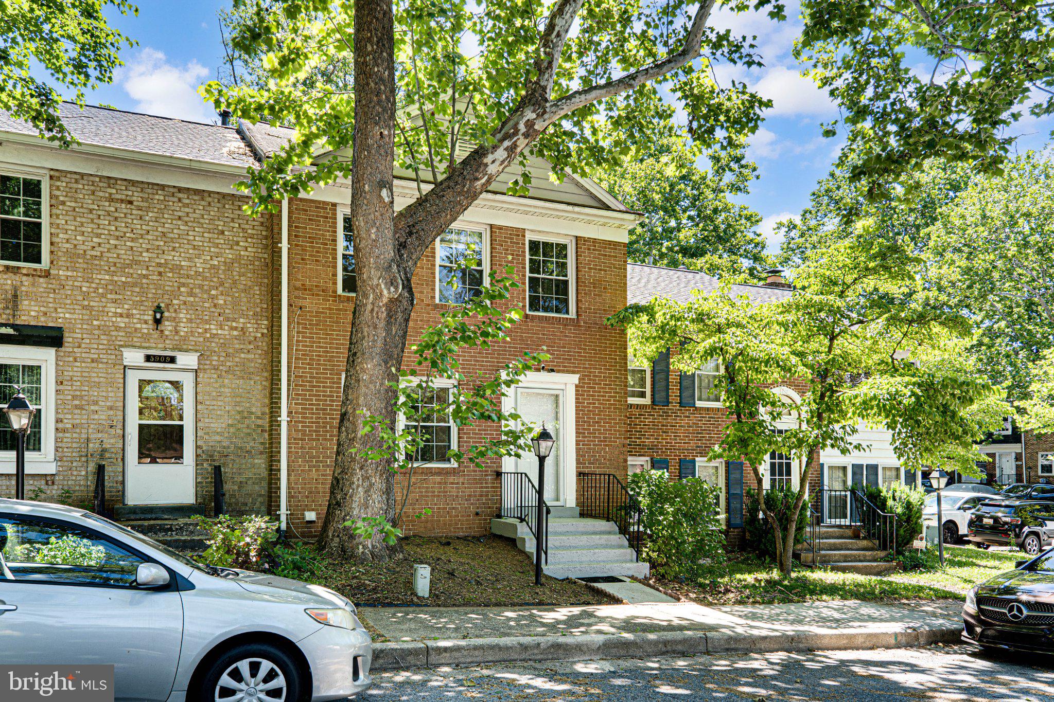 VILLAGE OF HARPERS CHOICE - Residential