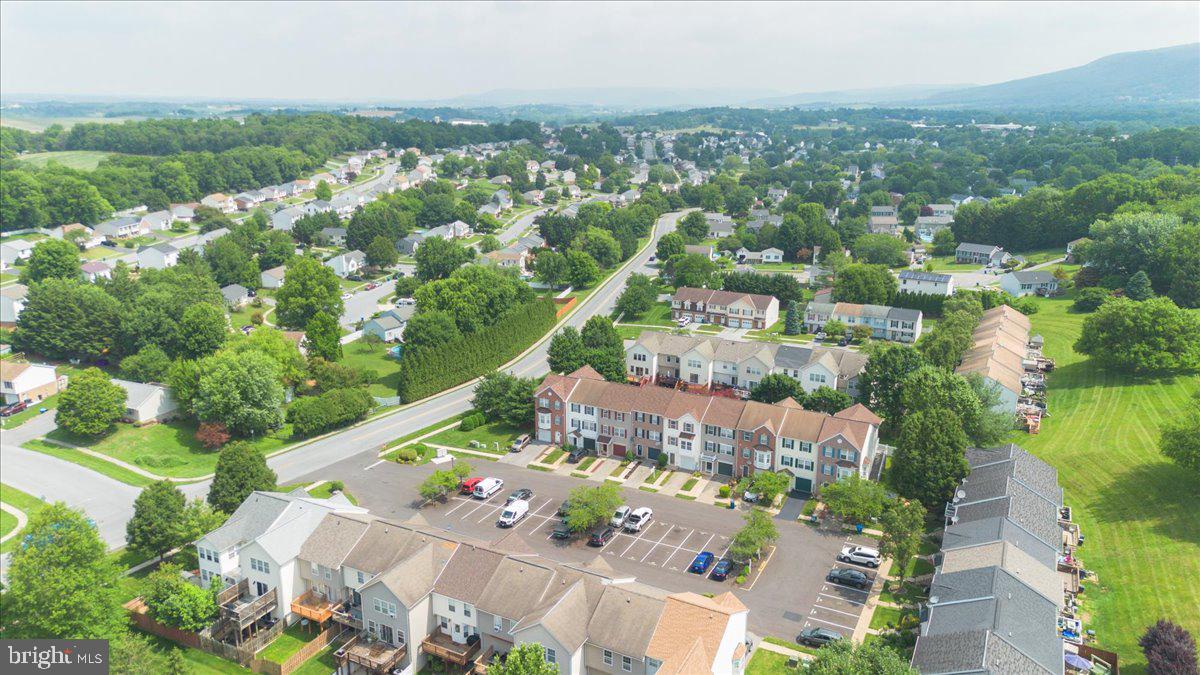 WHISPERING RIDGE - Residential