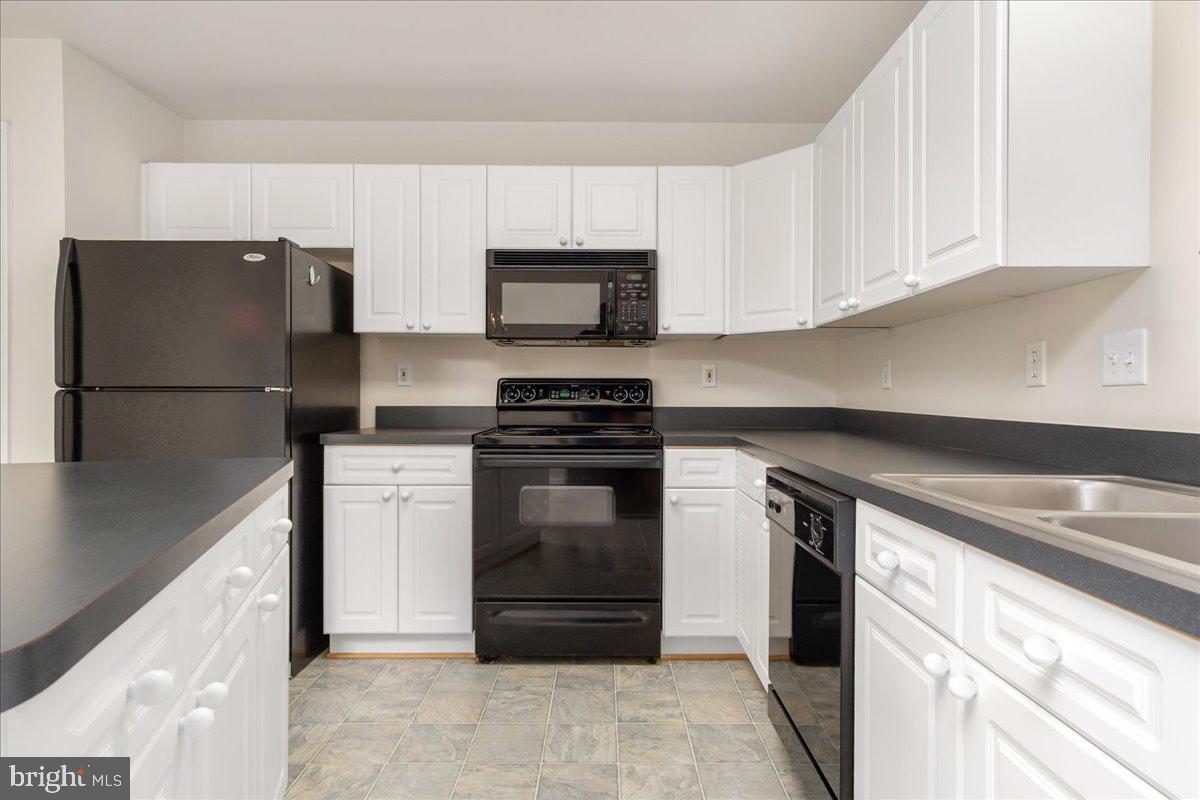 WHISPERING RIDGE - Residential