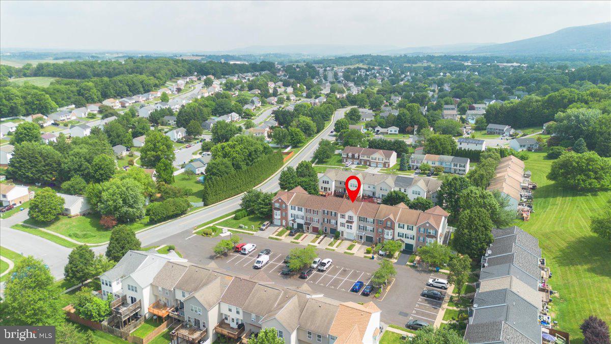WHISPERING RIDGE - Residential
