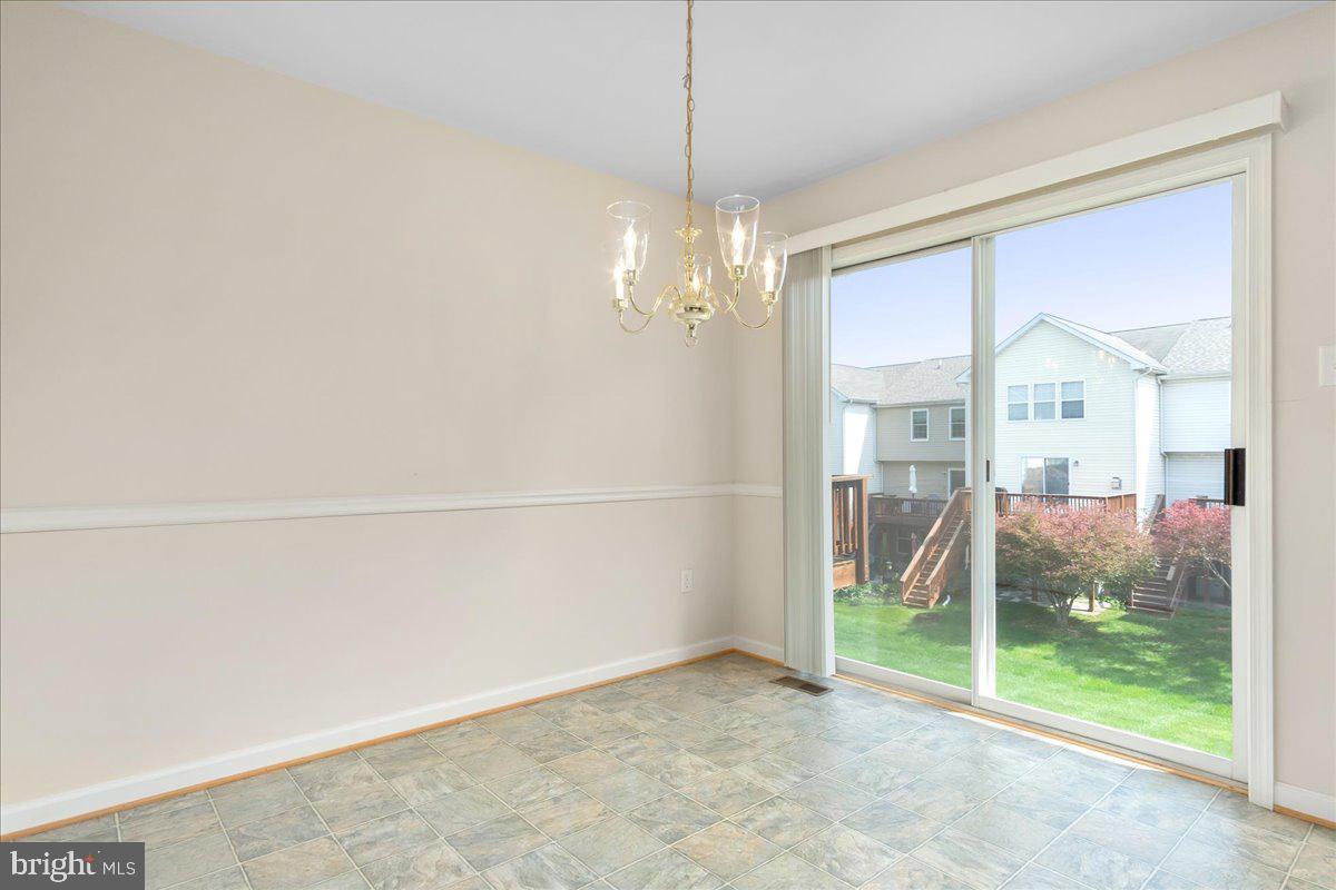 WHISPERING RIDGE - Residential